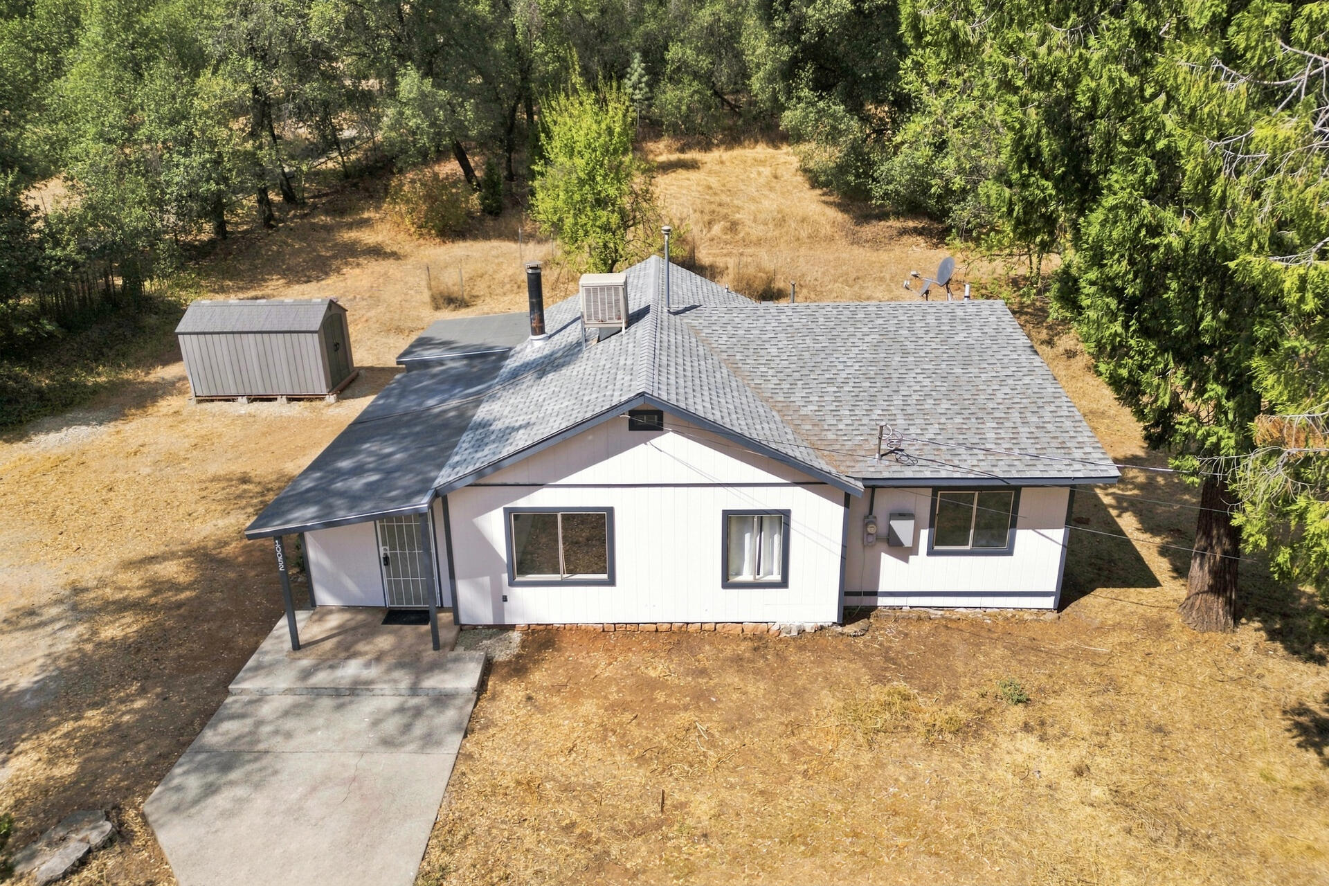 10052 Harley Leighton Road — photo