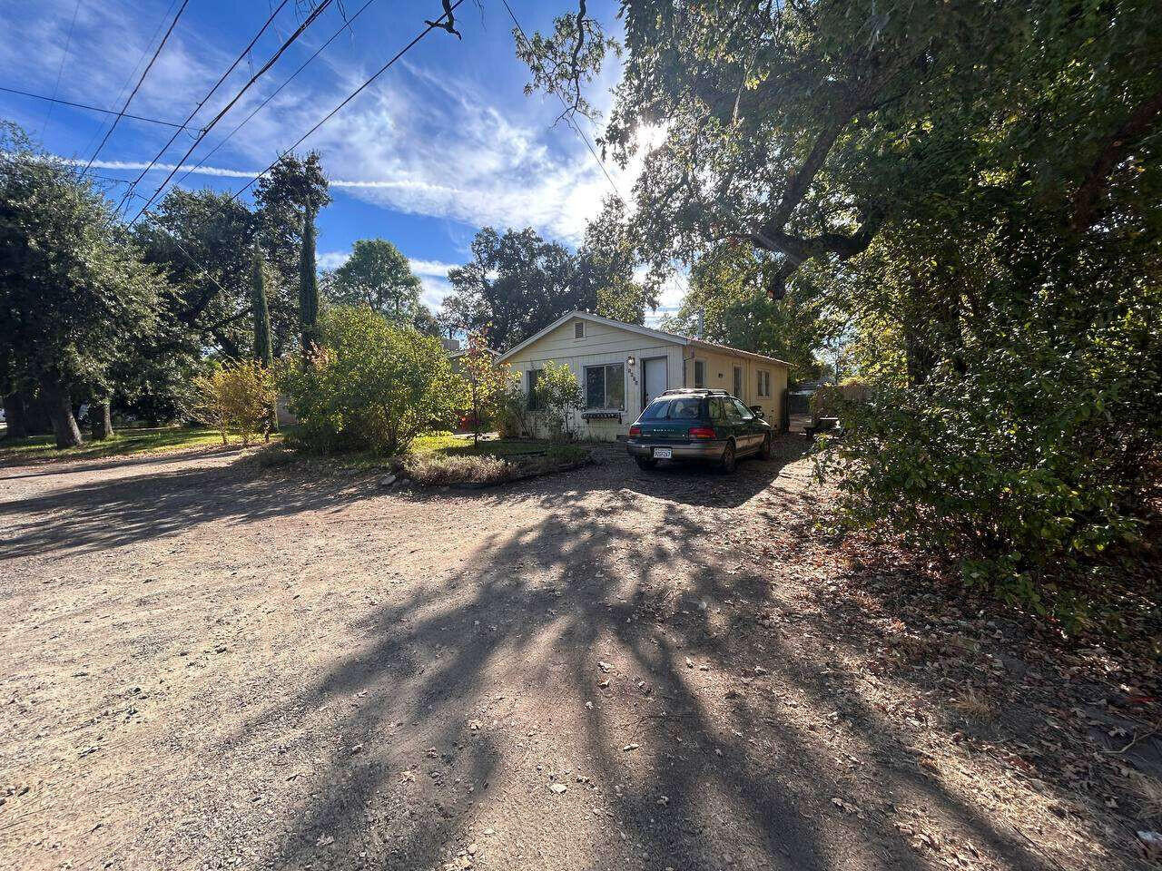 1675 School Street — photo