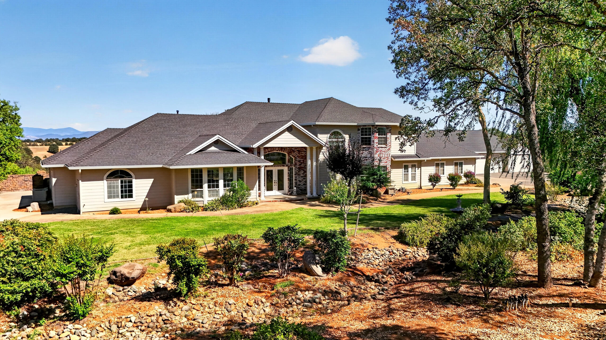 18870 Country Hills Drive — photo