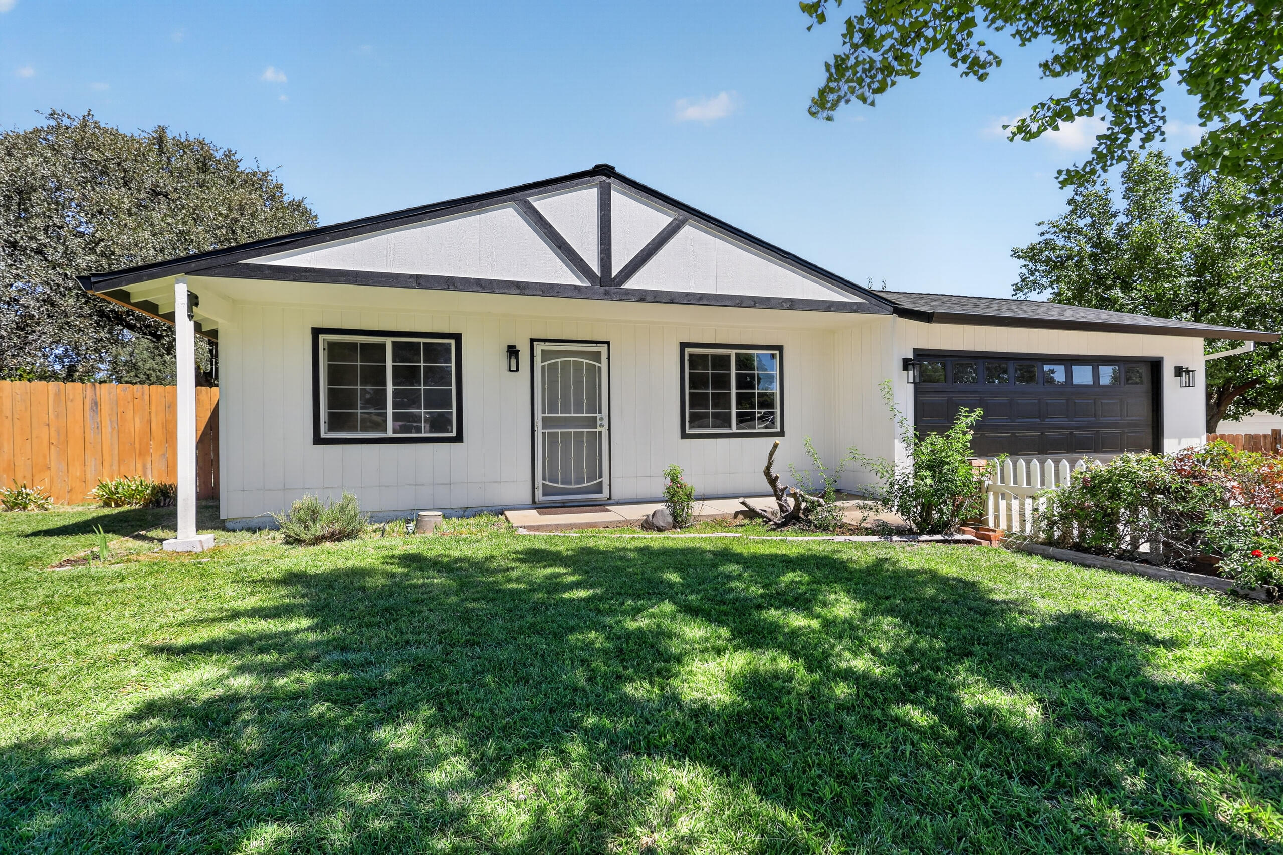 3869 Hurner Court — photo