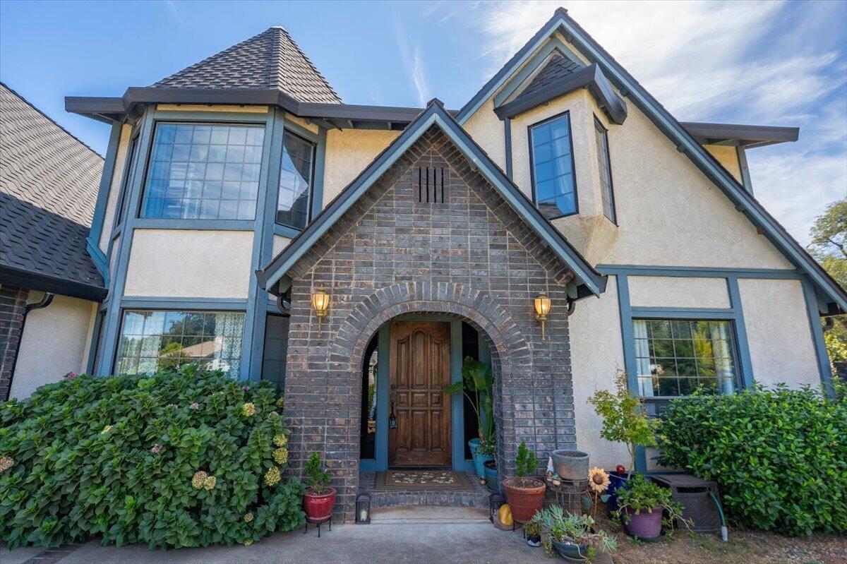 20369 Greenview Drive — photo
