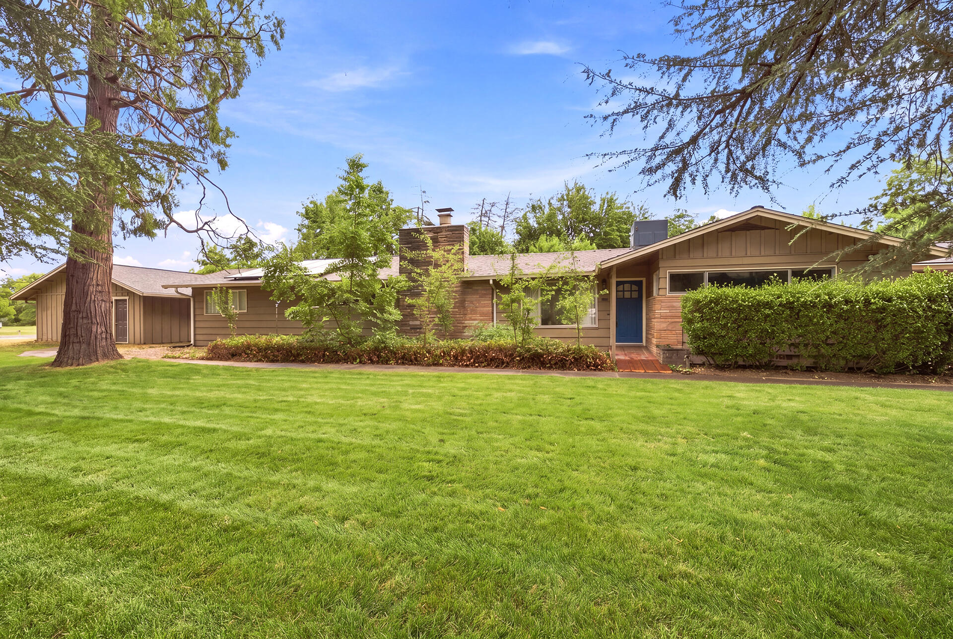 21249 Shelly Lane — photo