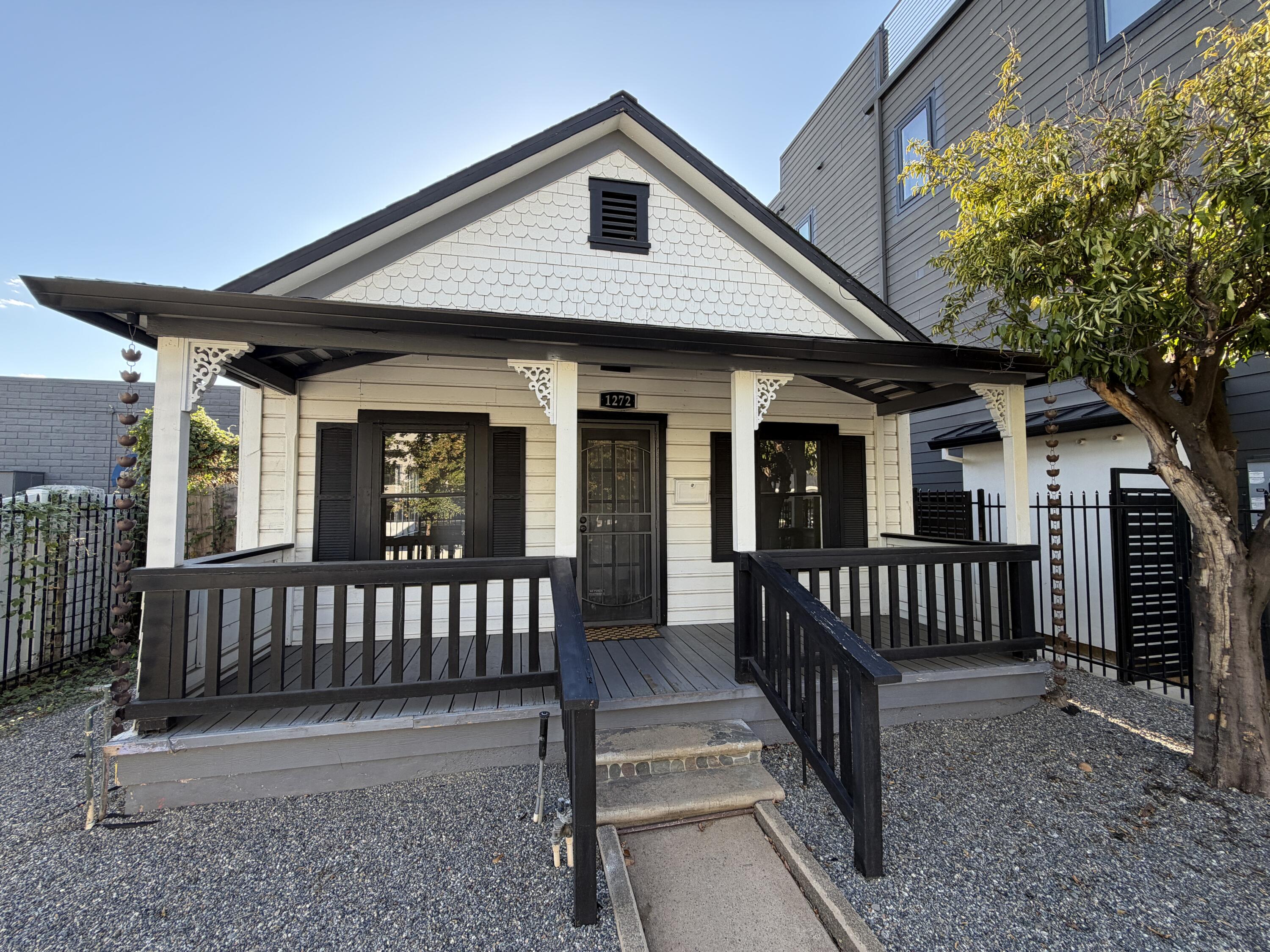 1272 Oregon Street — photo