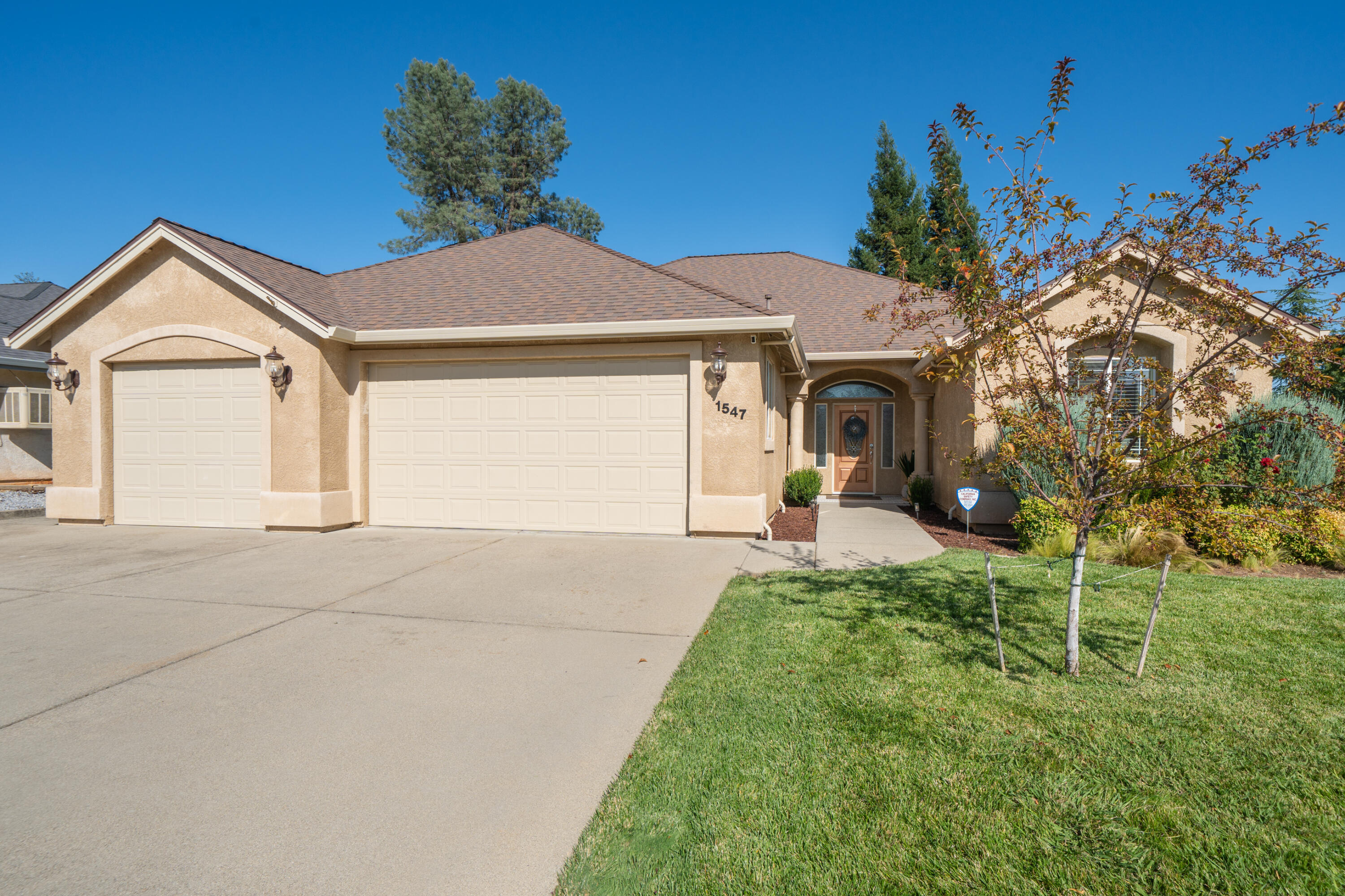 1547 Saint Andrews Drive — photo