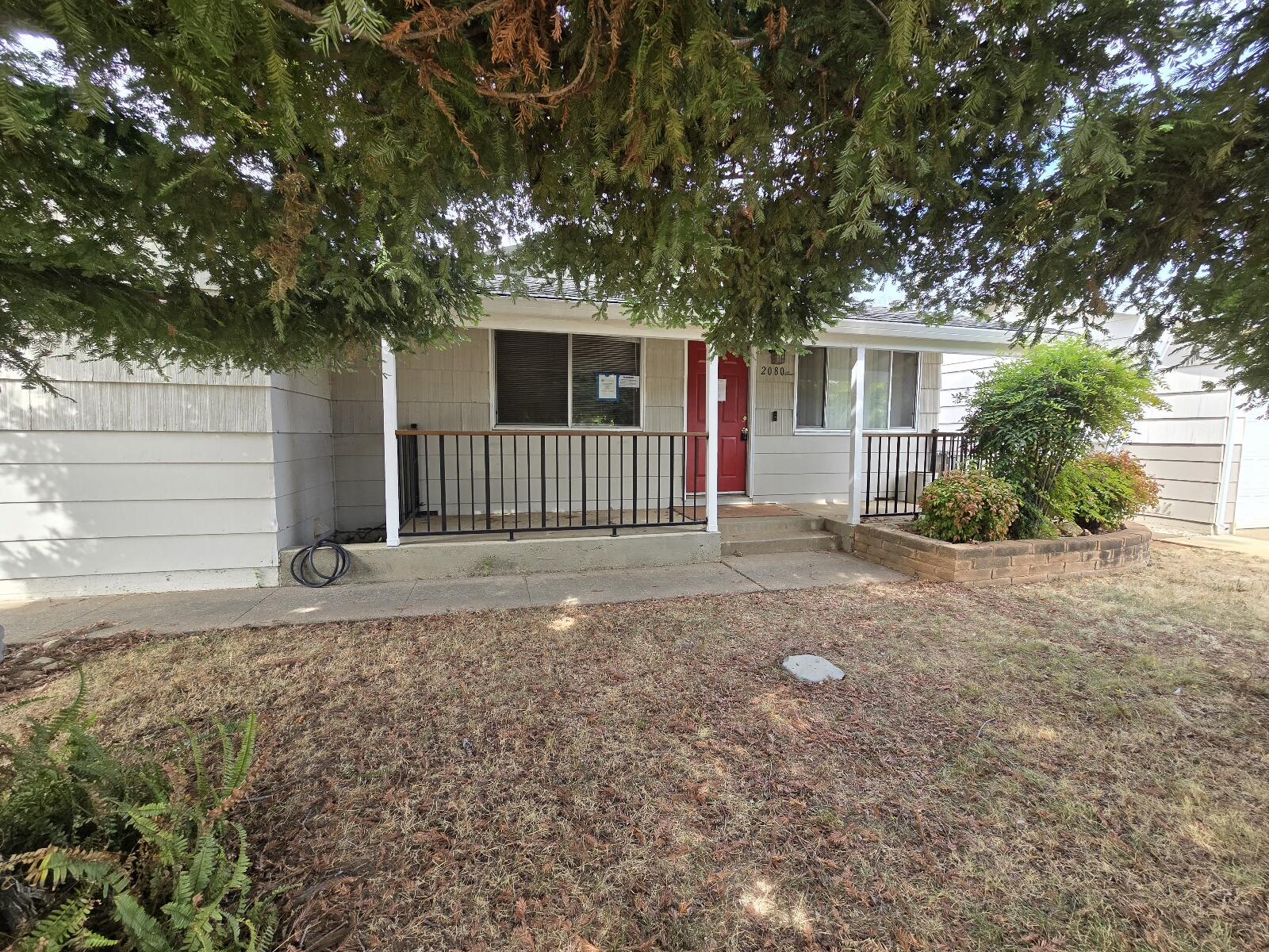2080 Comet Street, Redding, CA 96002 — photo 2
