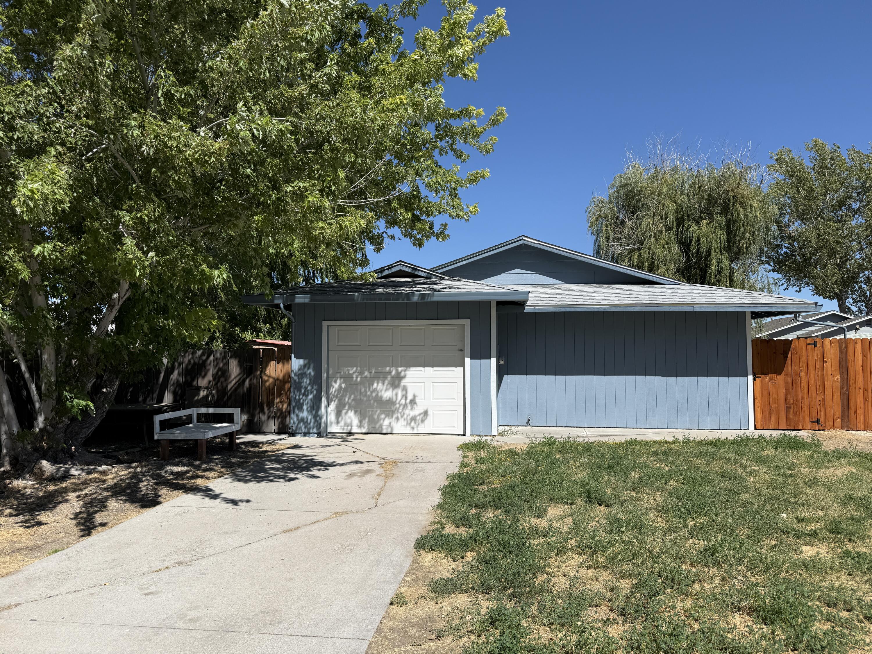 470-760 Tule Drive — photo