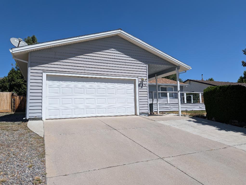 745 Cameron Way — photo