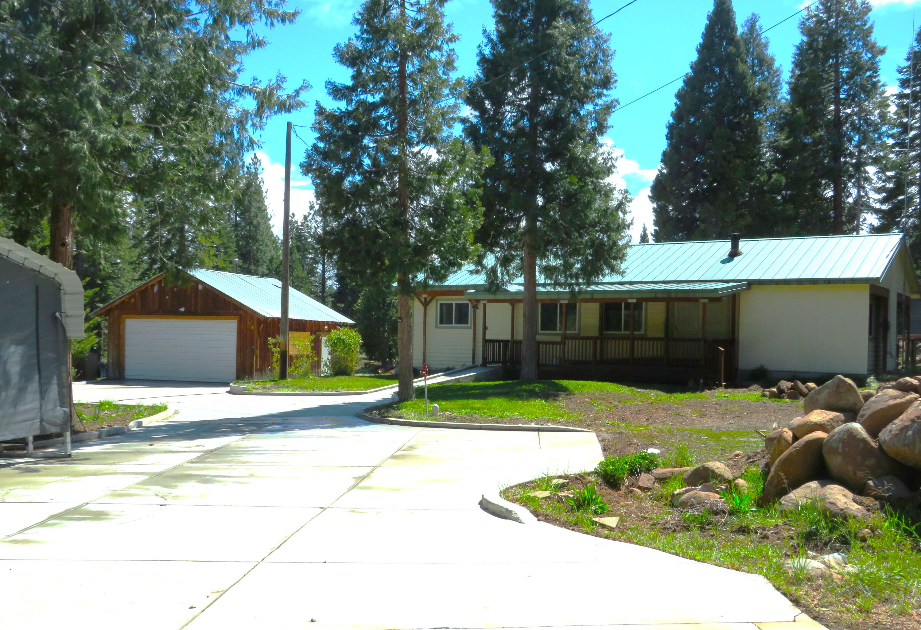 691-600 Janet Way — photo