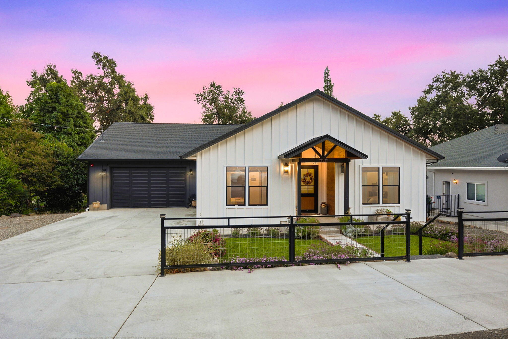 22309 Adobe Road — photo