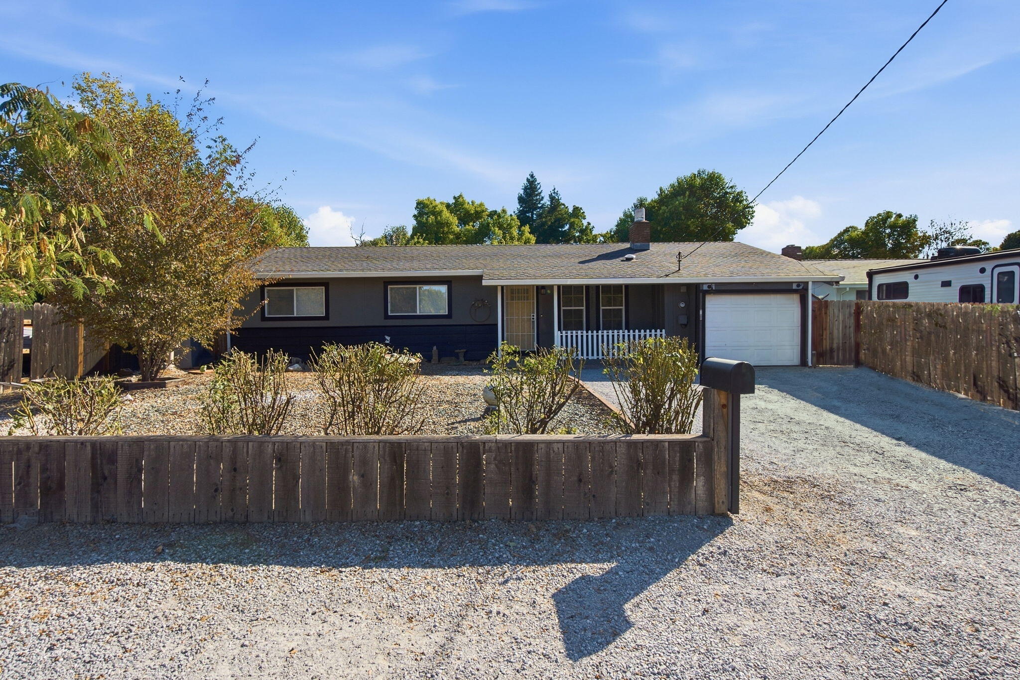 1237 De Moll Drive — photo