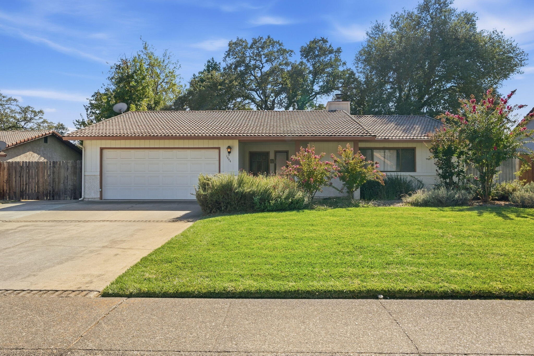1444 Arroyo Manor Drive — photo