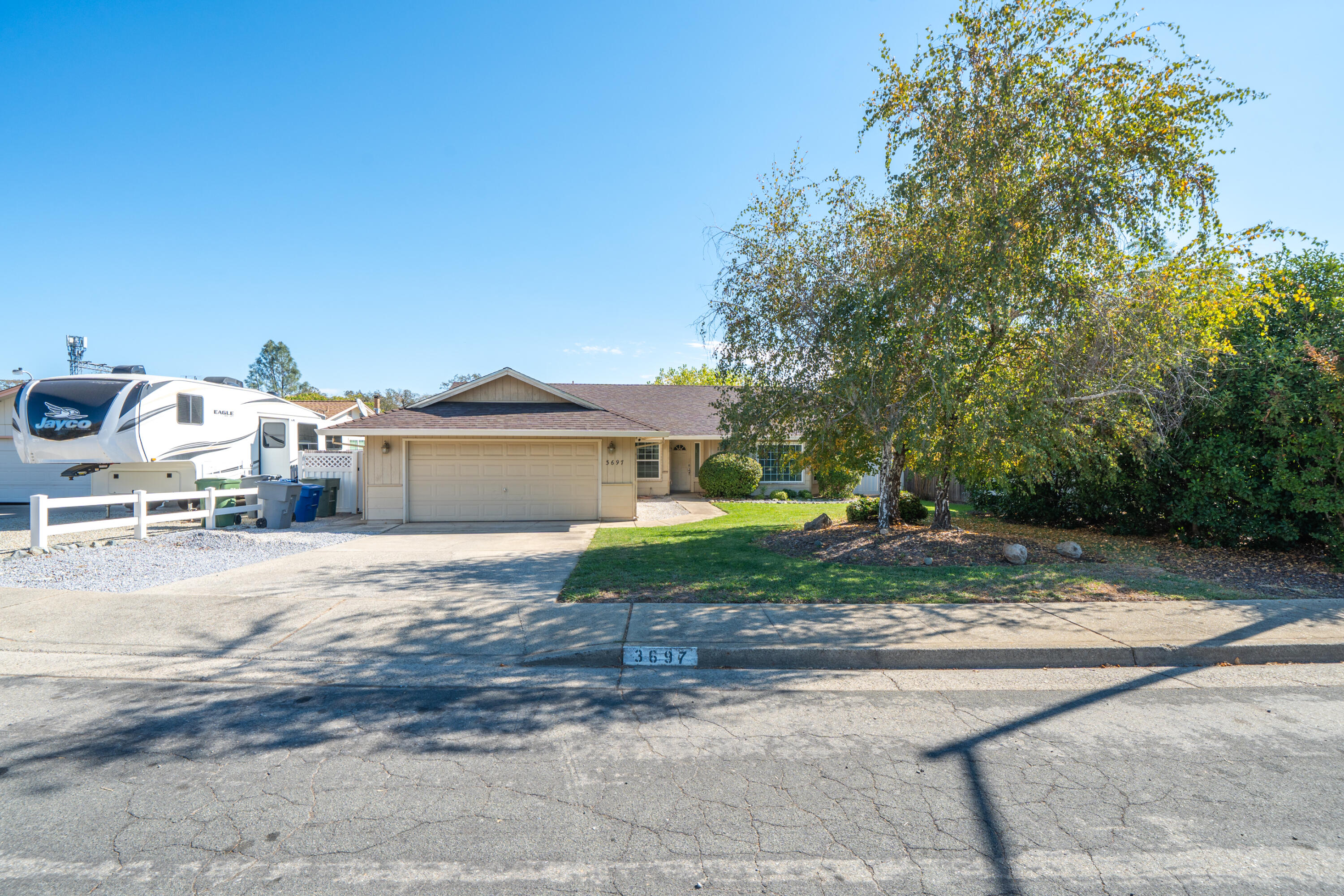 3697 Wolverine Drive — photo