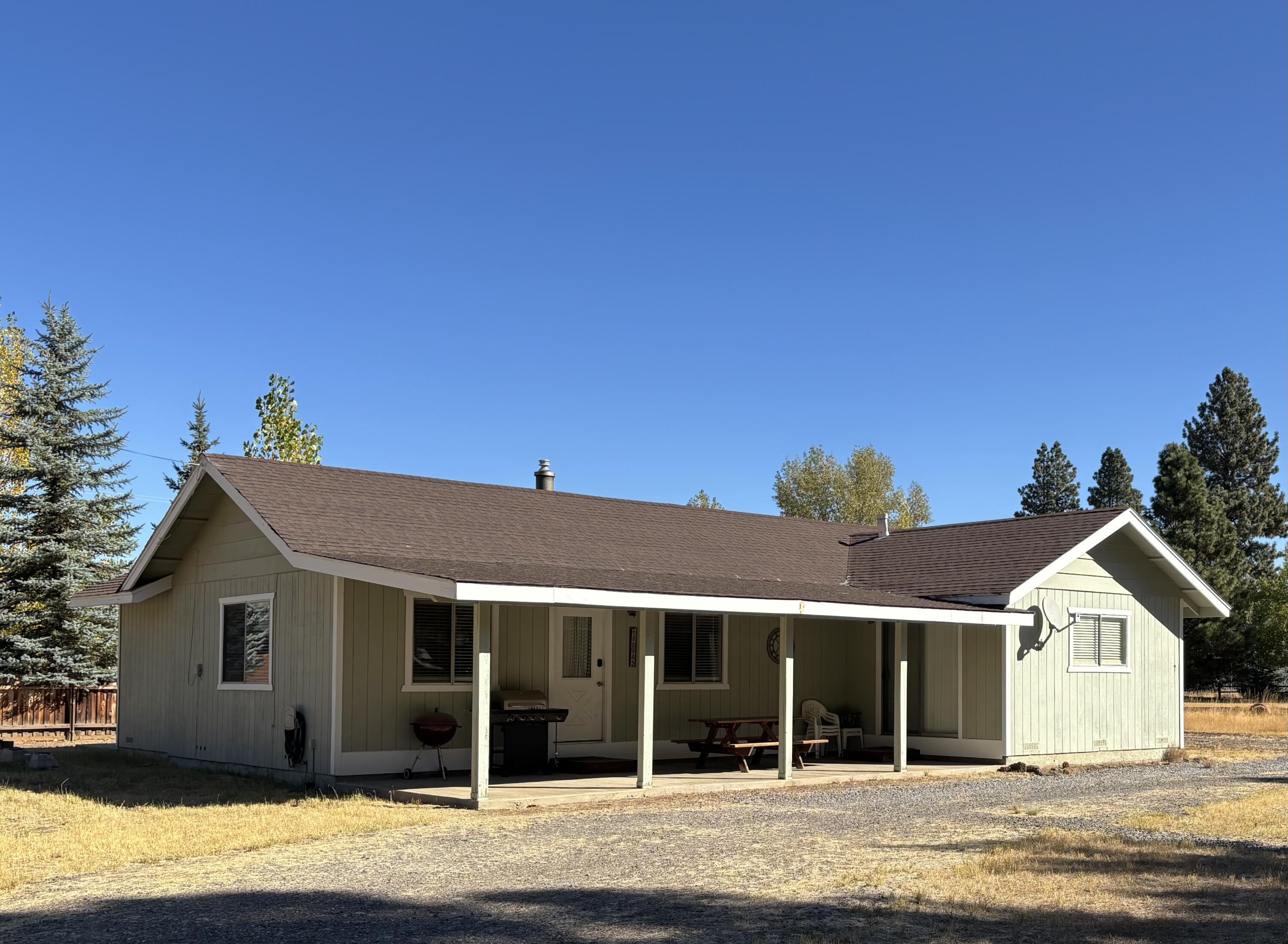 686-945 Cedar Way — photo