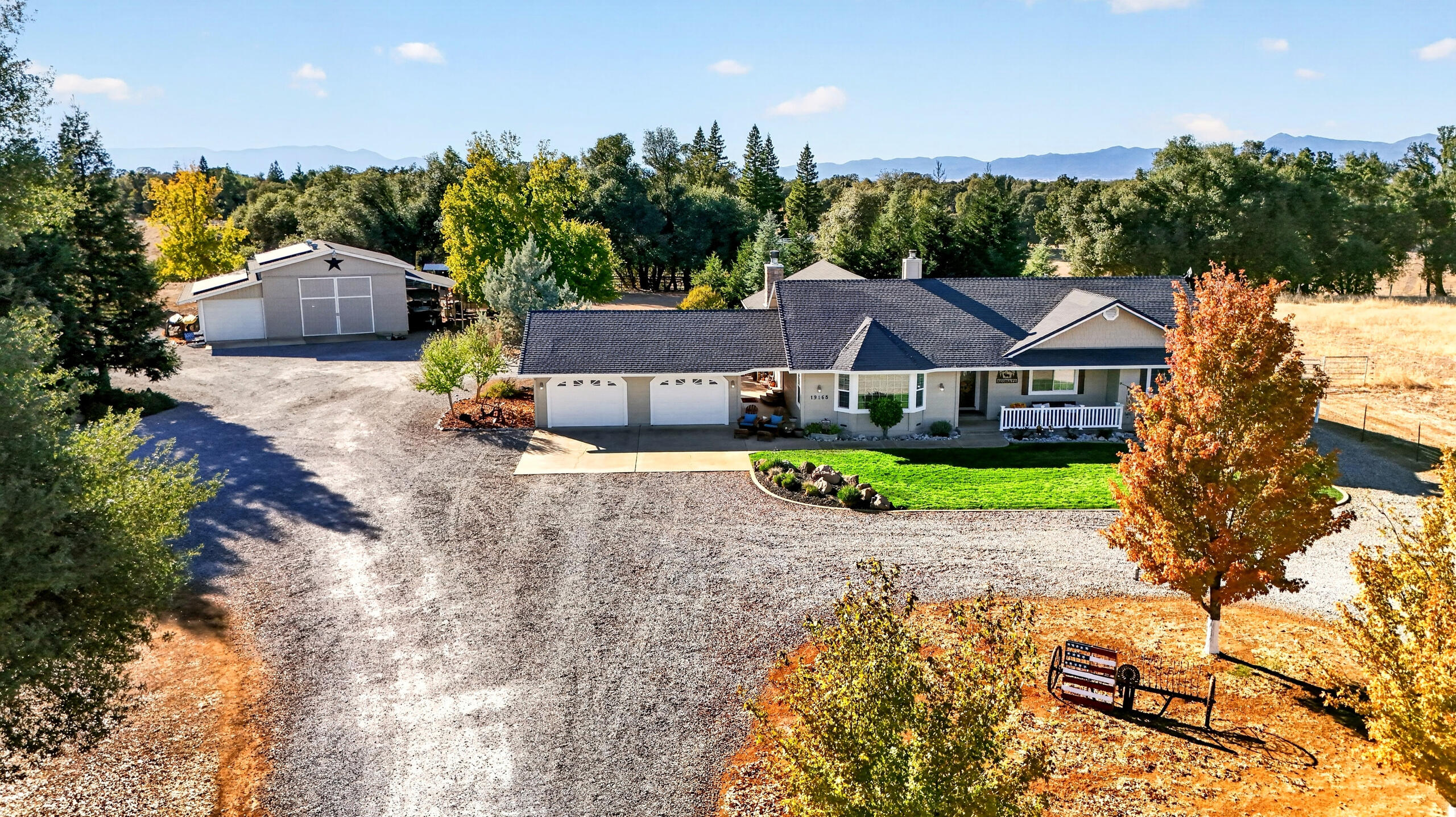 19165 Country View Drive — photo