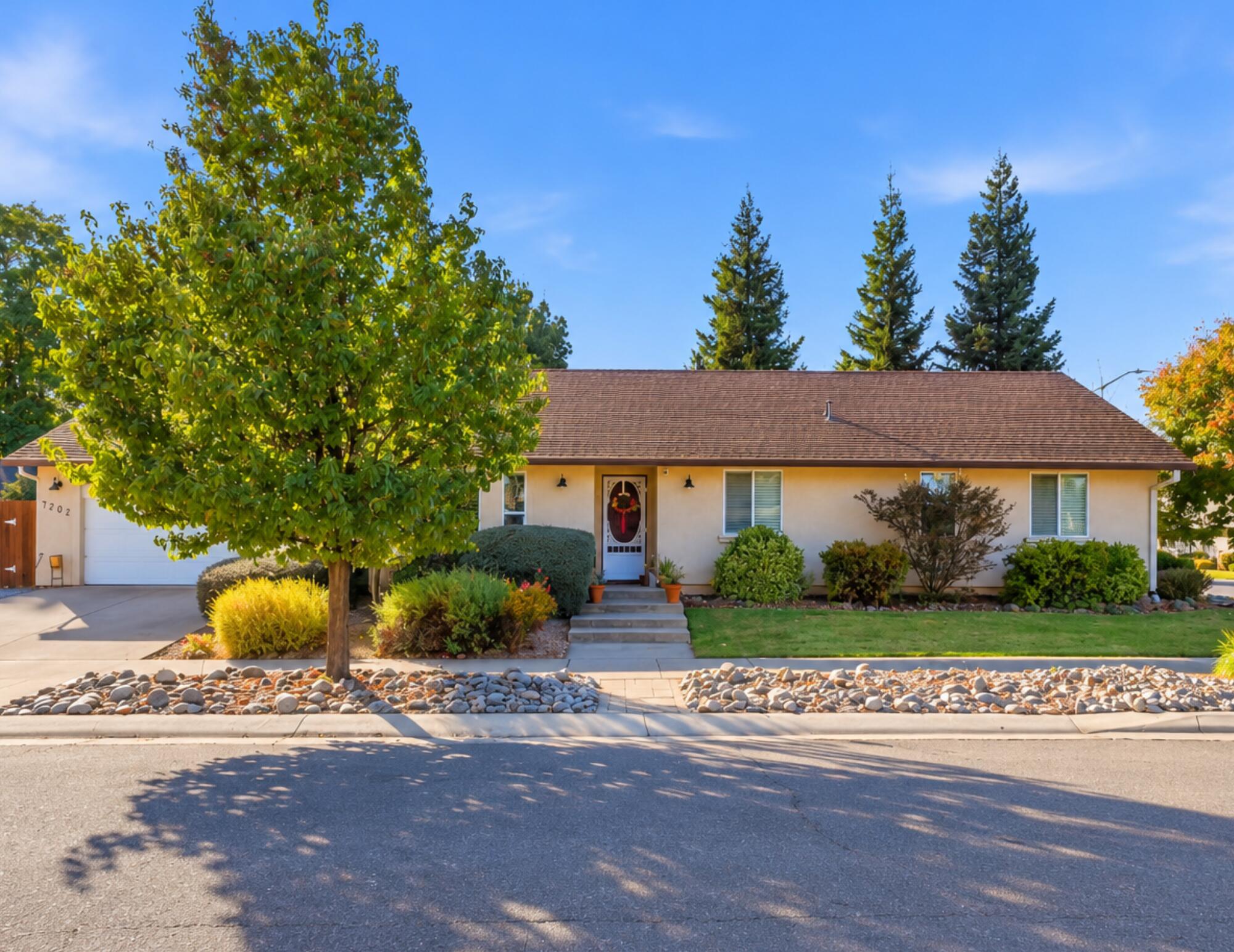 7202 Legacy Court — photo