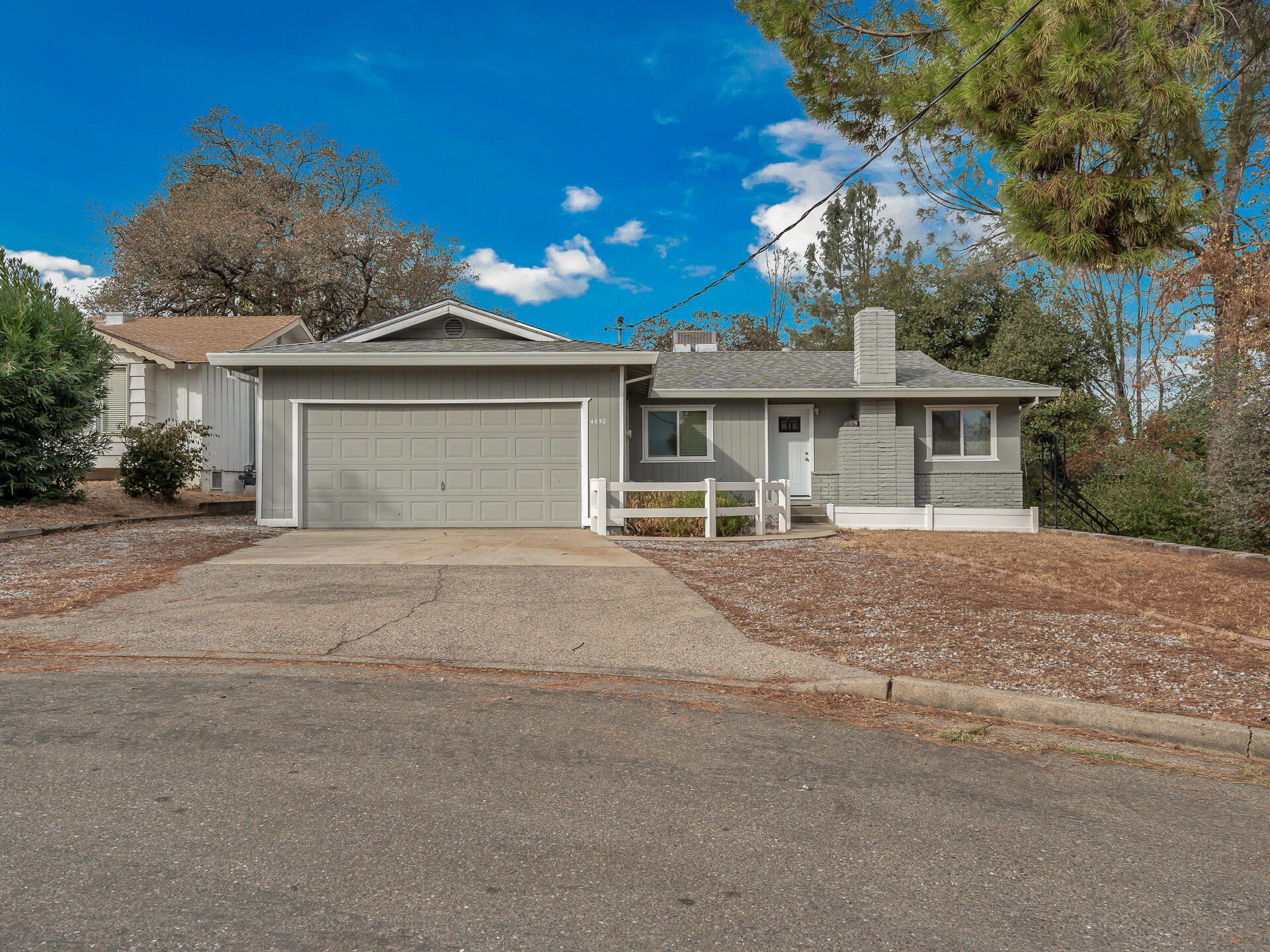 4650 Lookout Court — photo