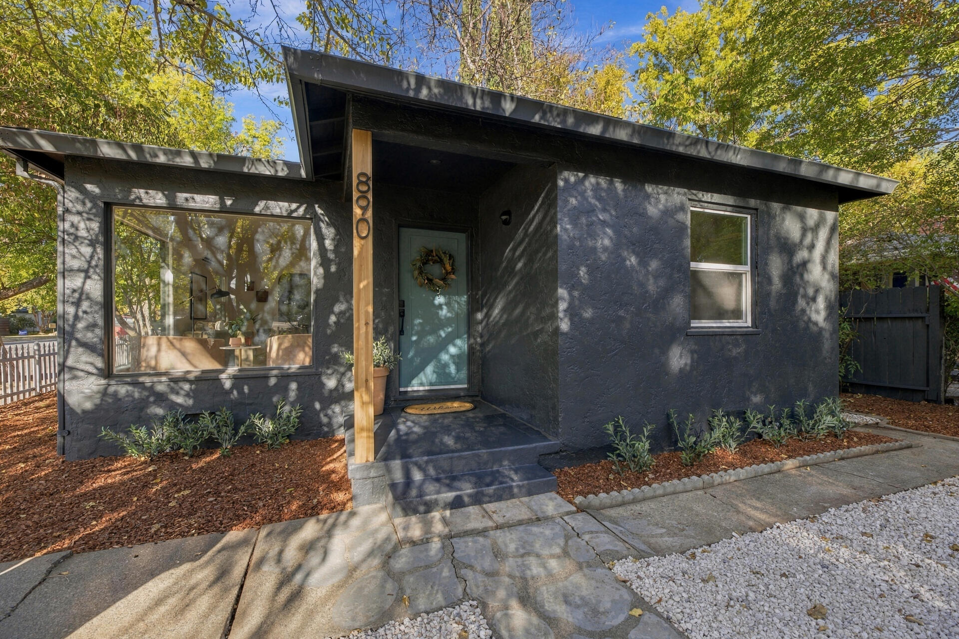 890 Lincoln Street — photo