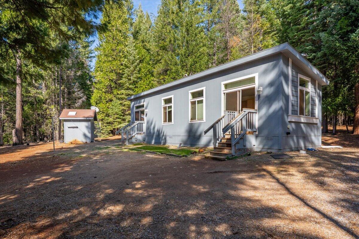 8495 Sky Tree Lane — photo