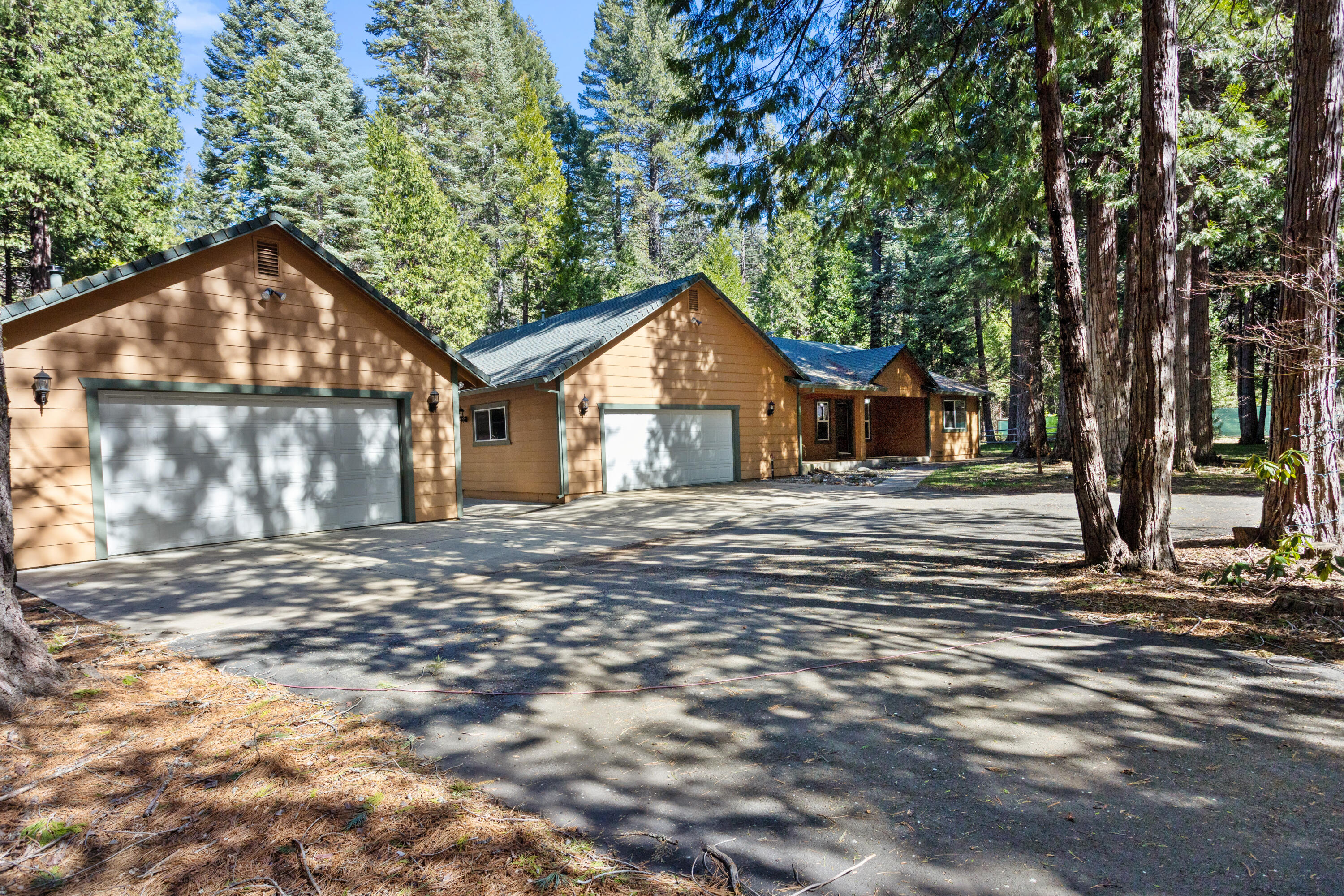 36676 Douglas Fir Court — photo