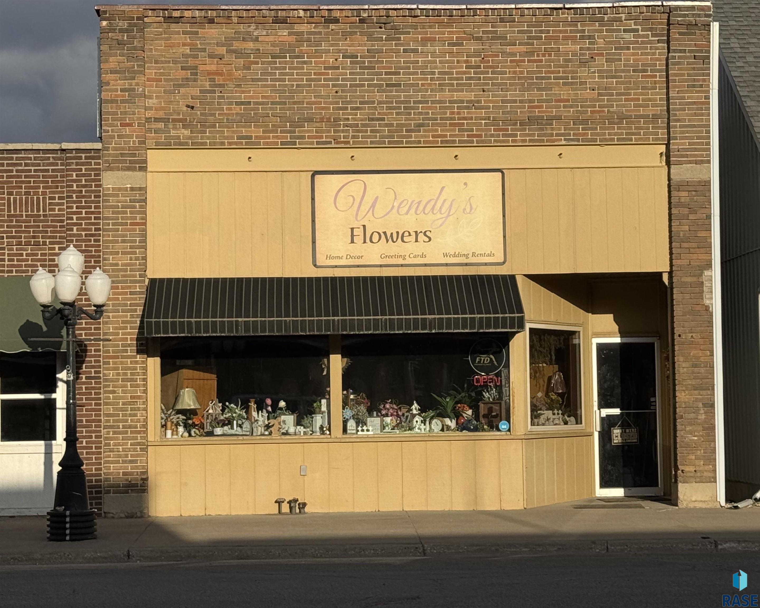 814 Main Street — photo