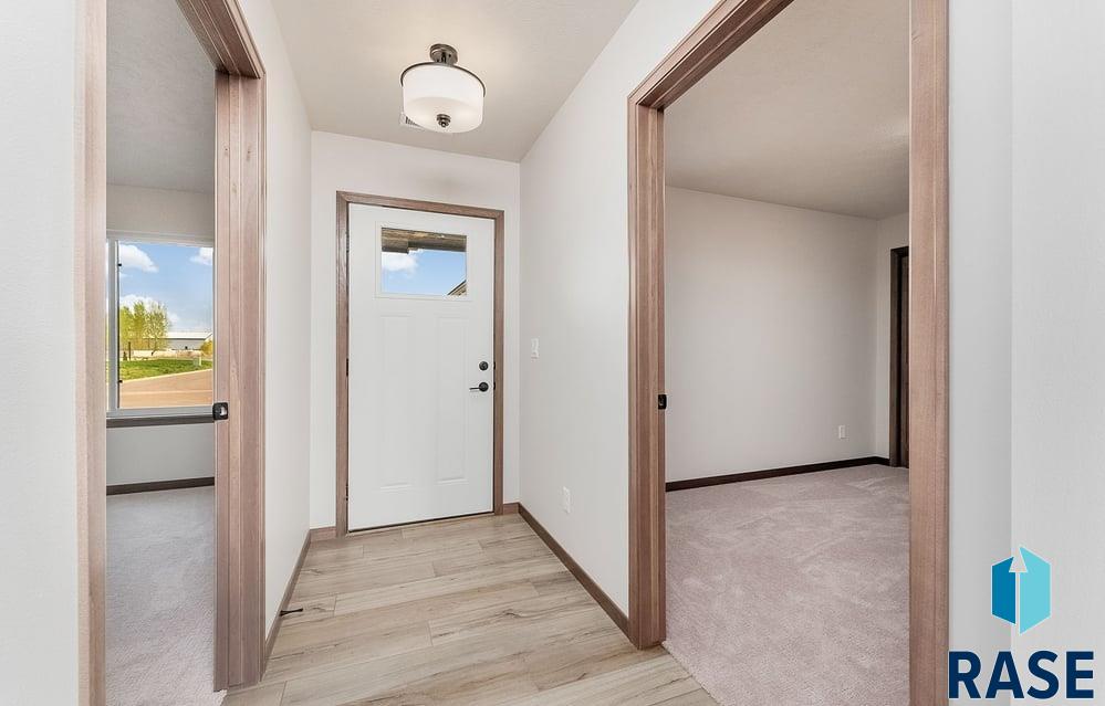 1001 E Wayne Place, Tea, SD 57064 — photo 2