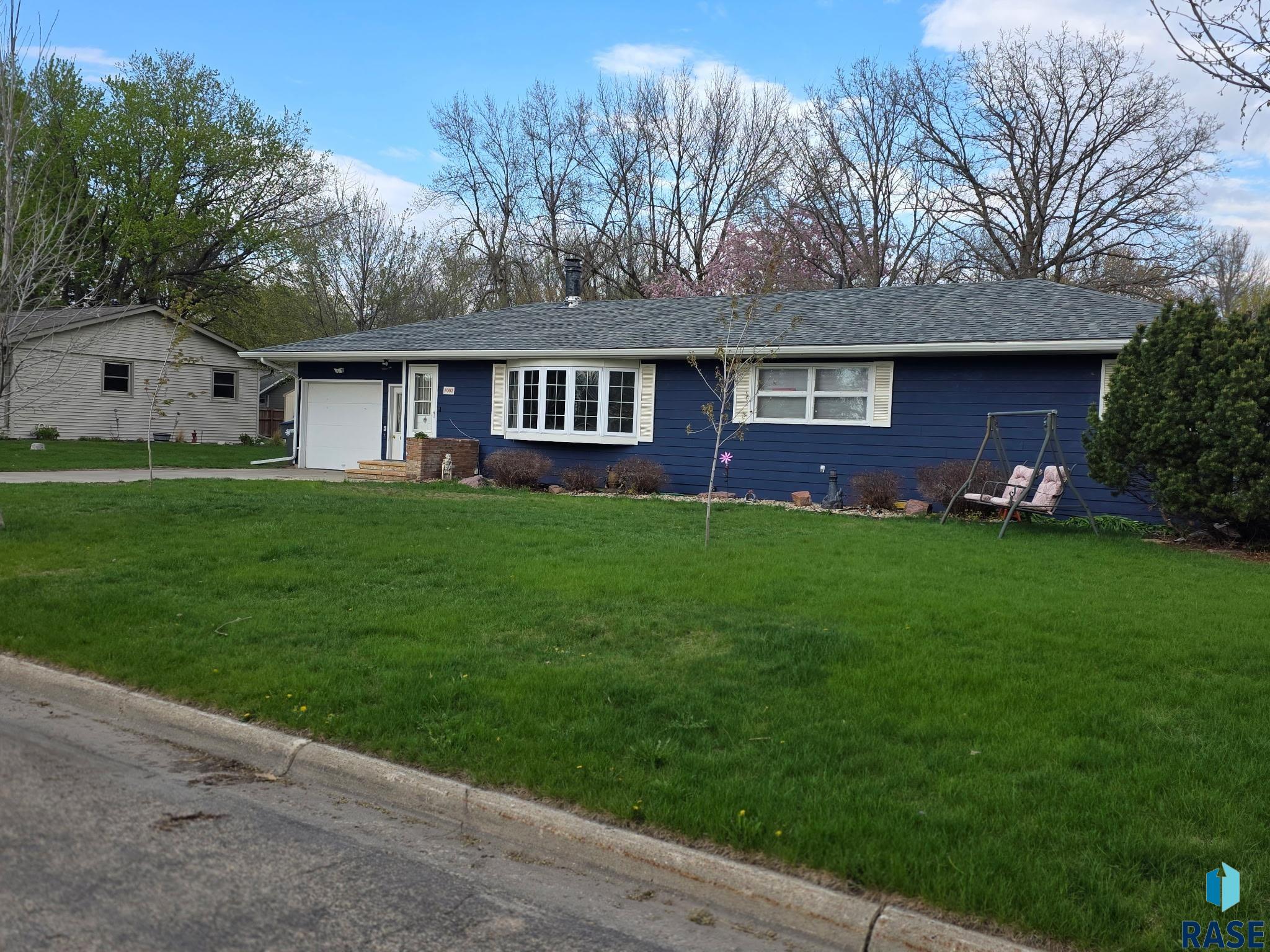 1002 N Linden Street — photo