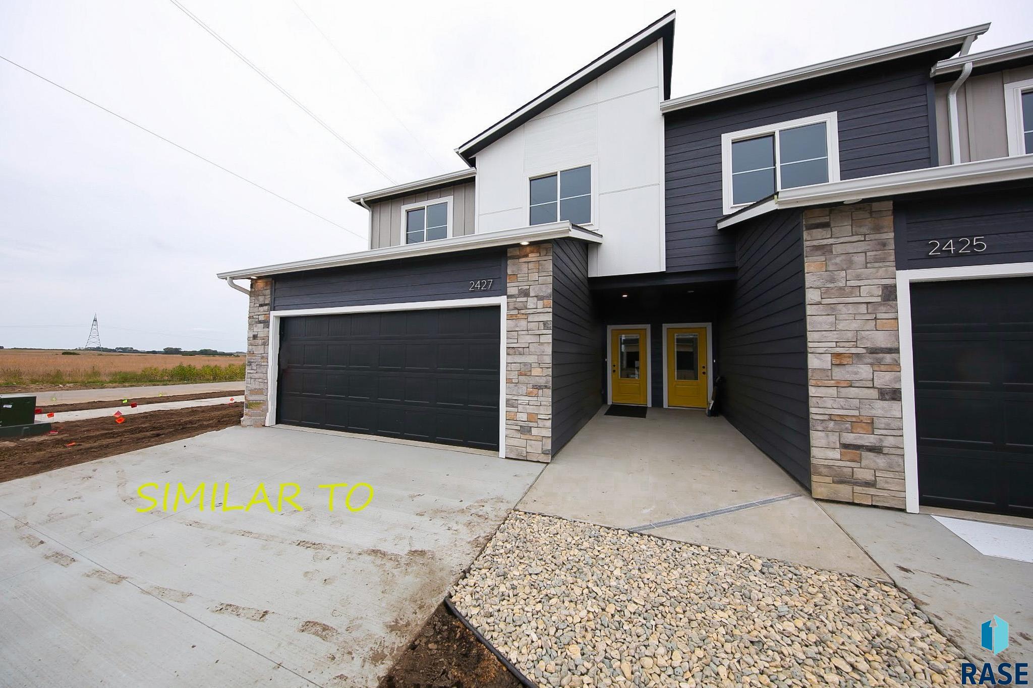 2421 E Caolinn Place — photo