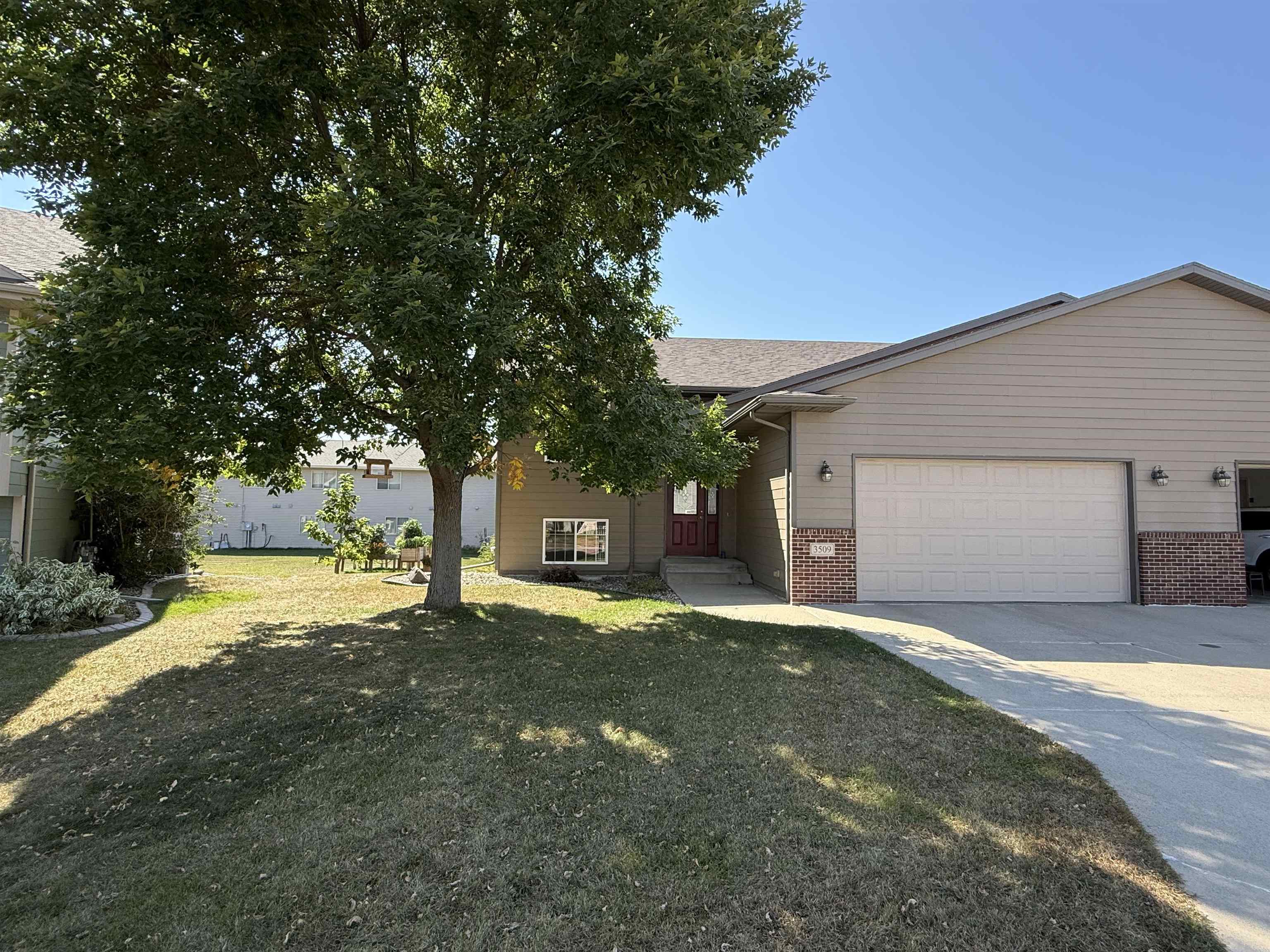 3509 W Hughes Place — photo