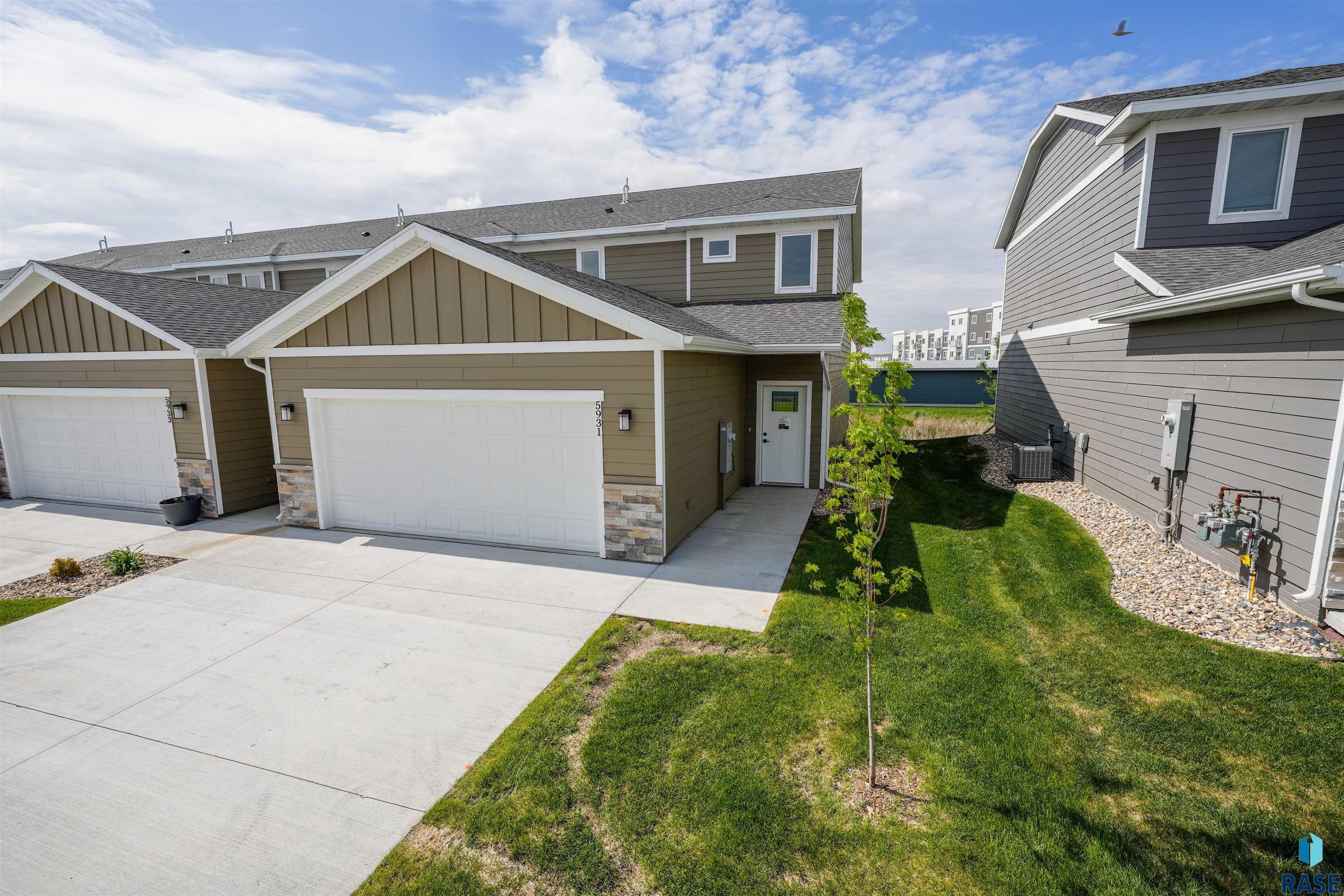 5931 S Whisper Creek Place — photo