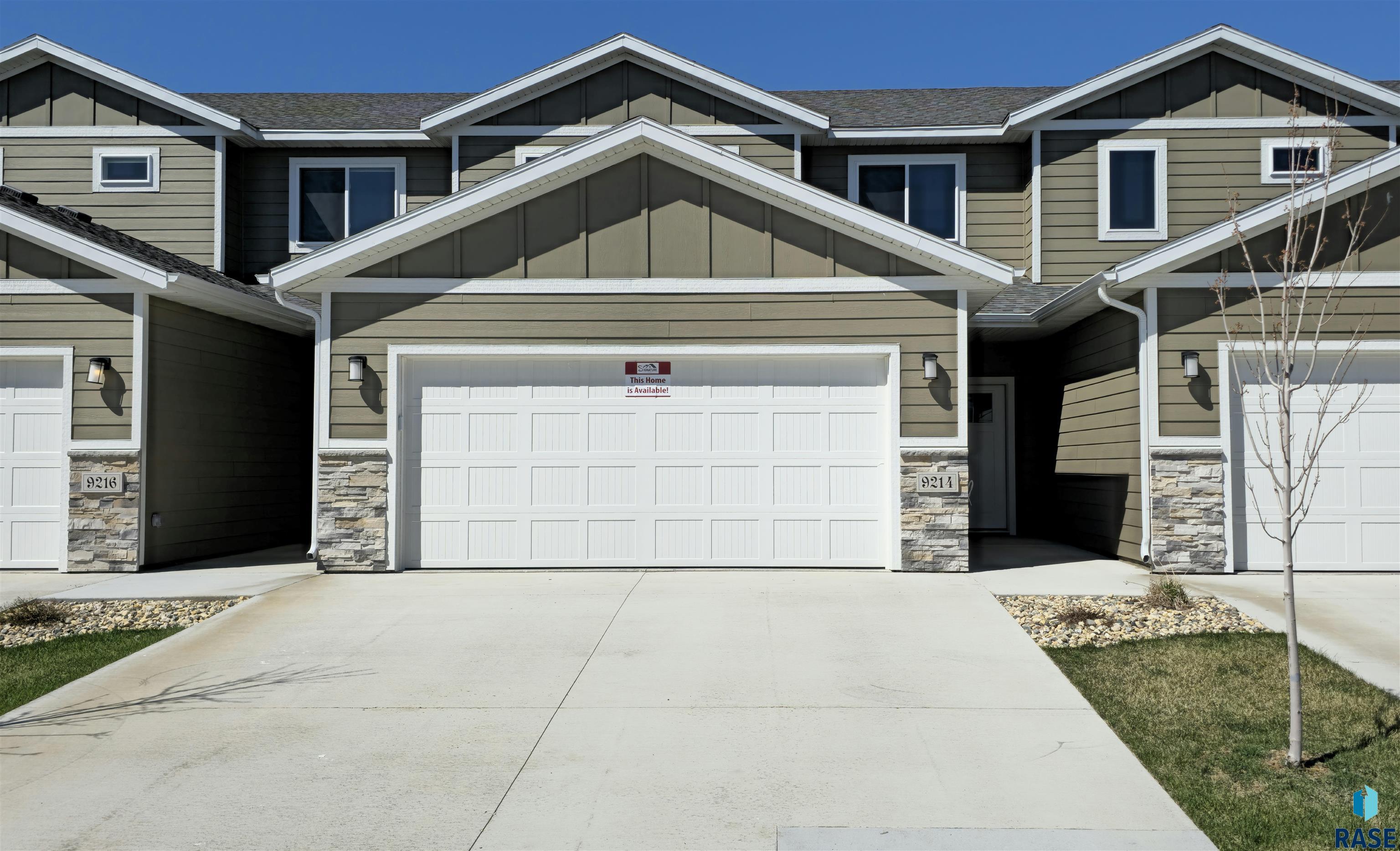9214 W Ark Place — photo