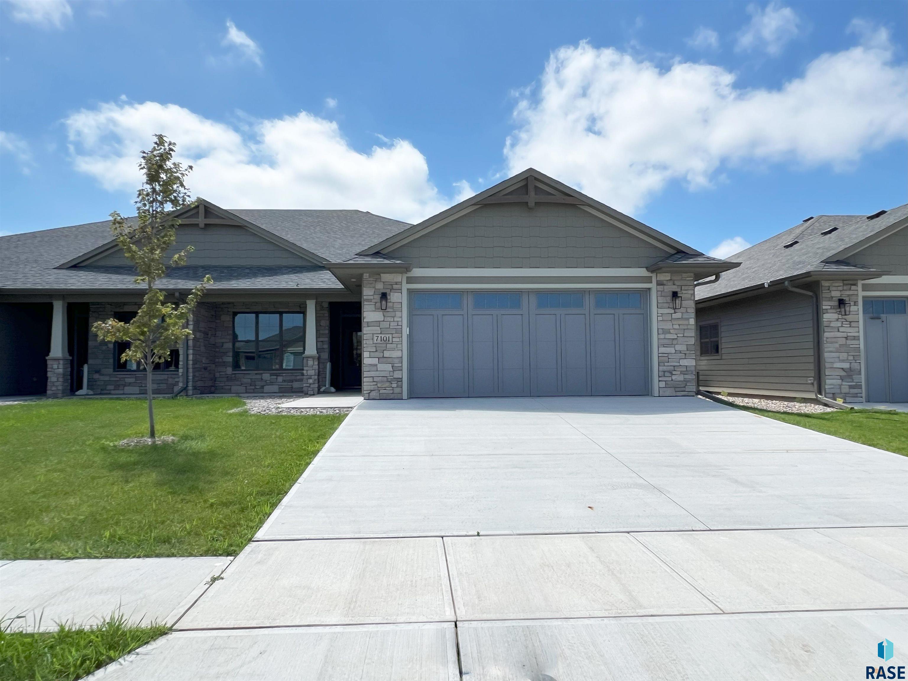 7101 E Copper Stone Circle — photo