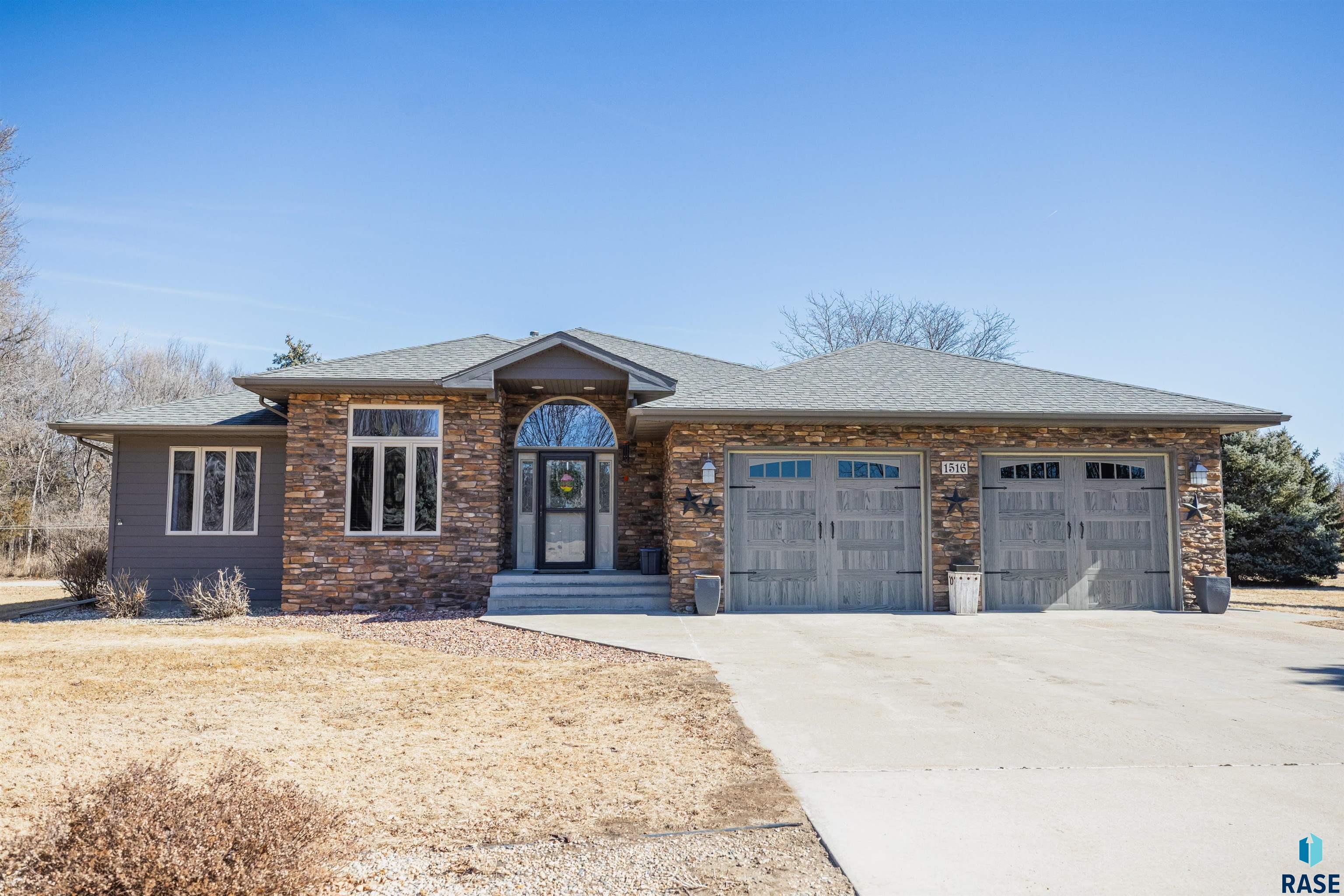 1516 Deerfield Lane — photo