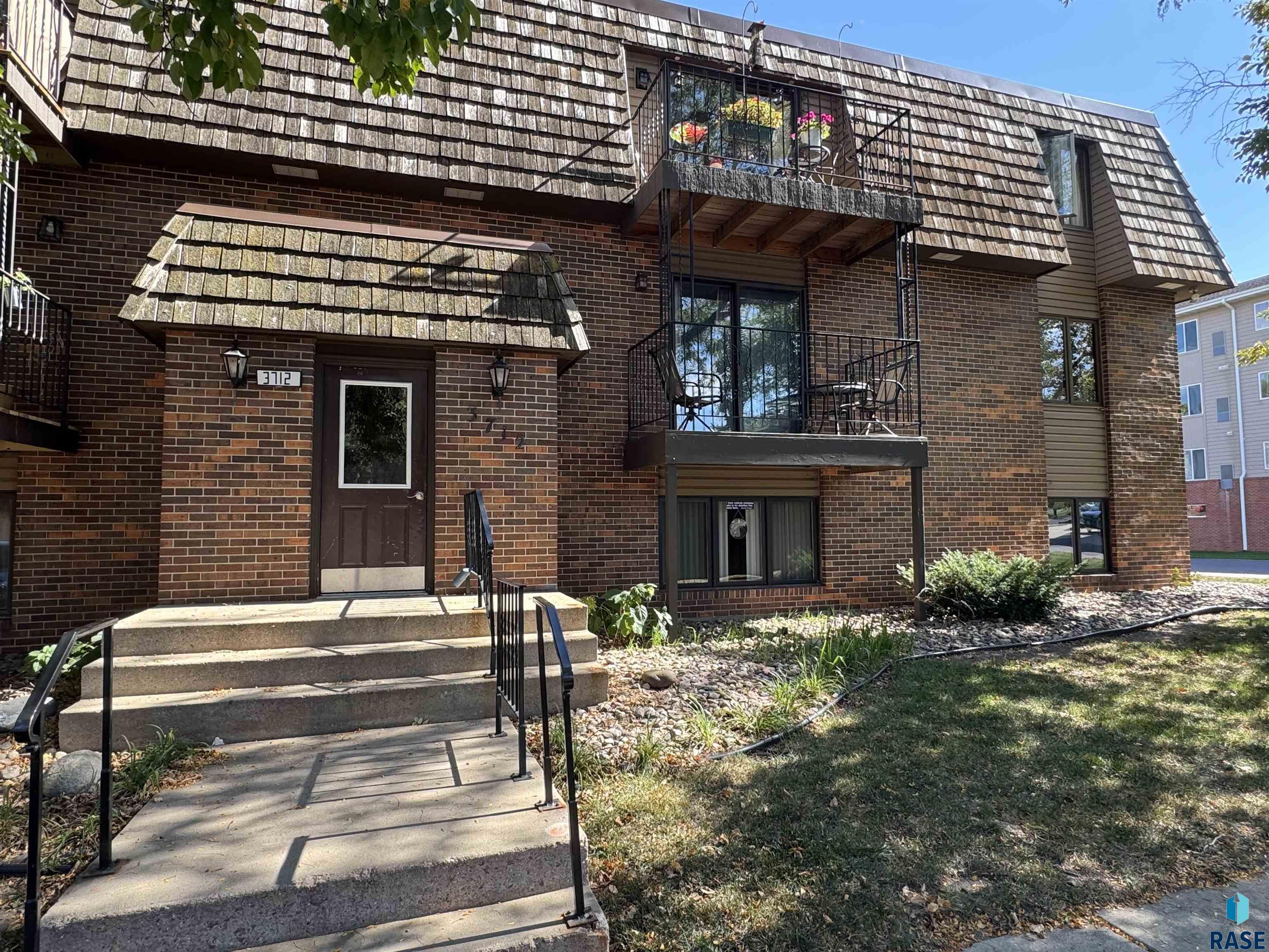3712 S Terry Avenue 201 — photo