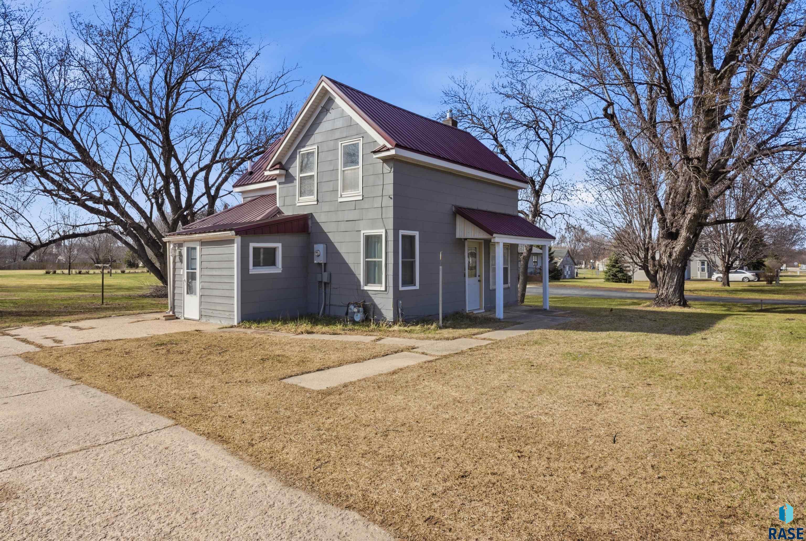 104 N Veterans Street — photo