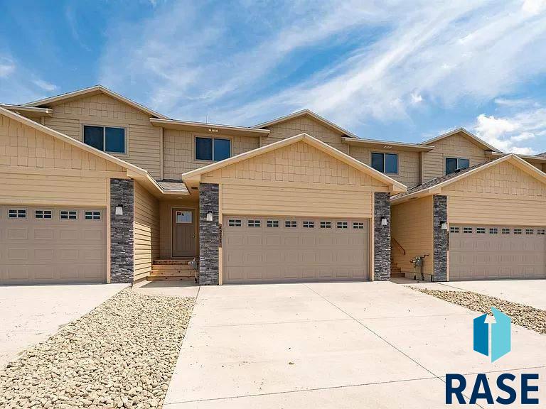 4233 Knob Hill Court — photo