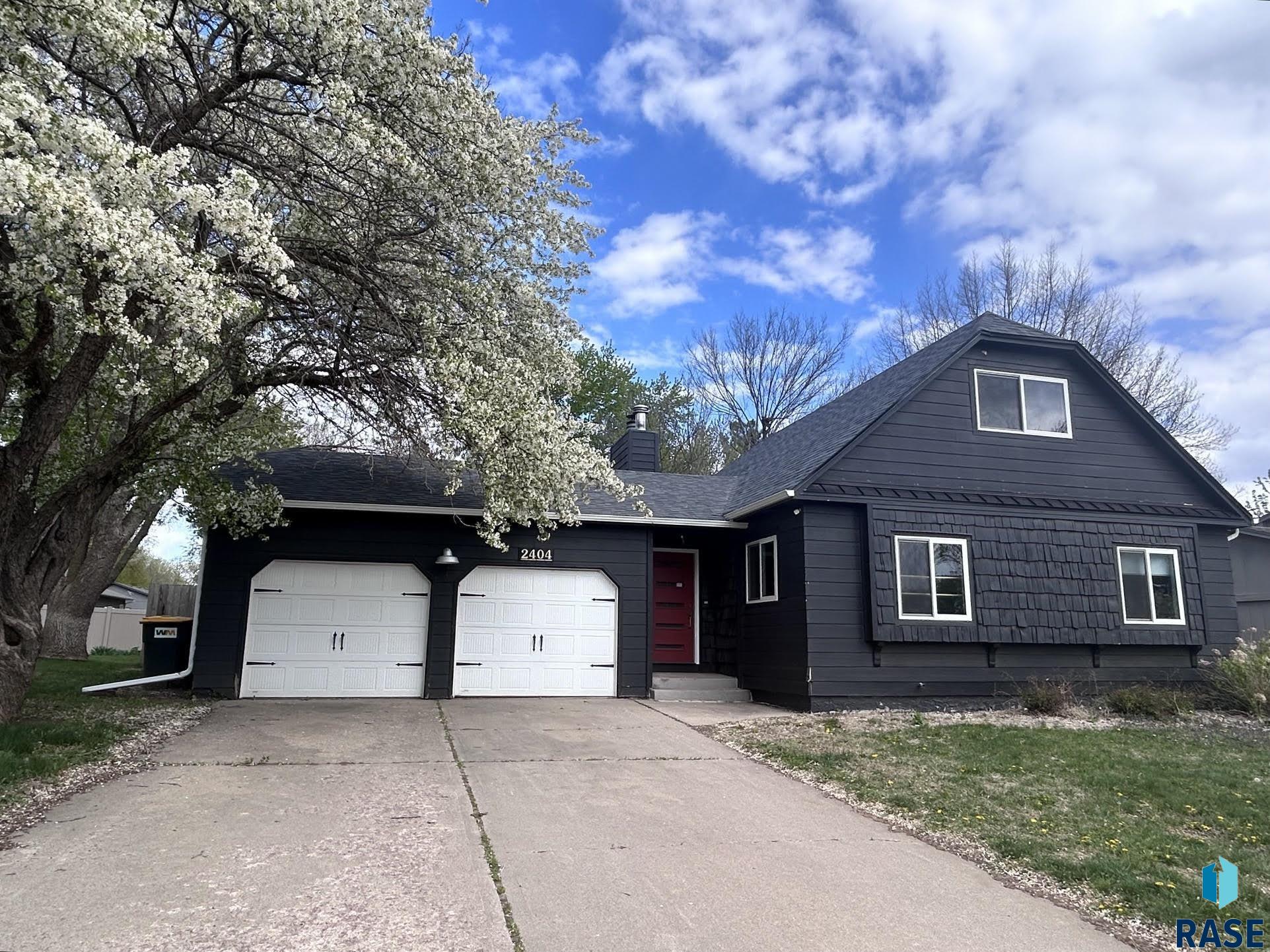 2404 S Holt Avenue — photo