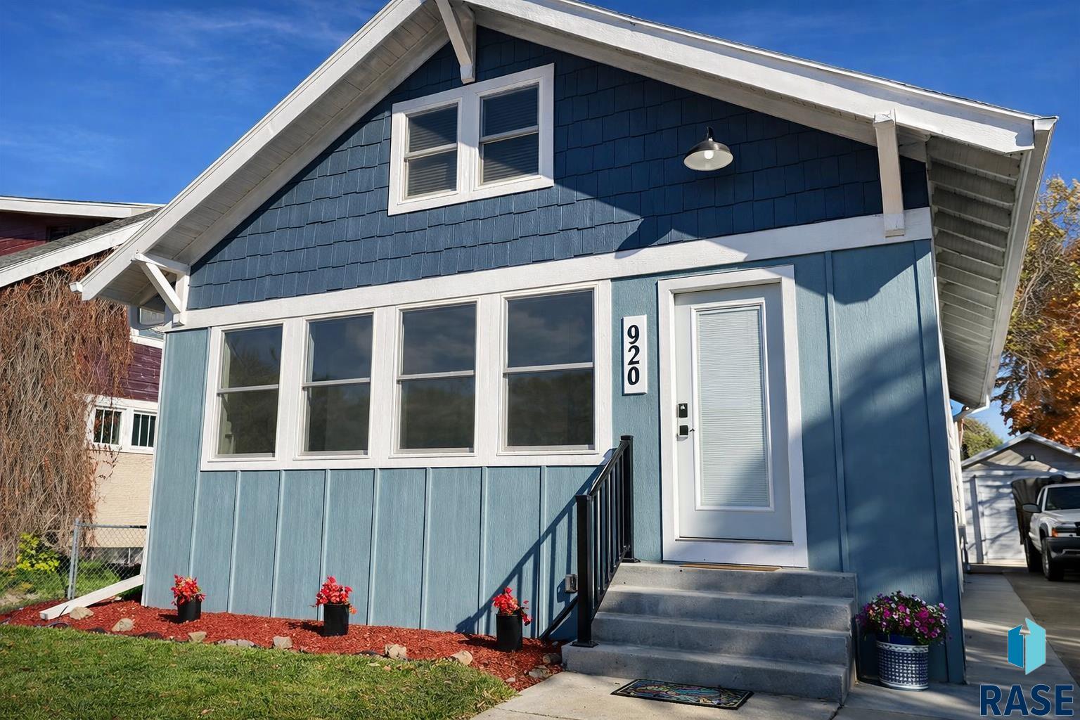 920 S Summit Avenue — photo