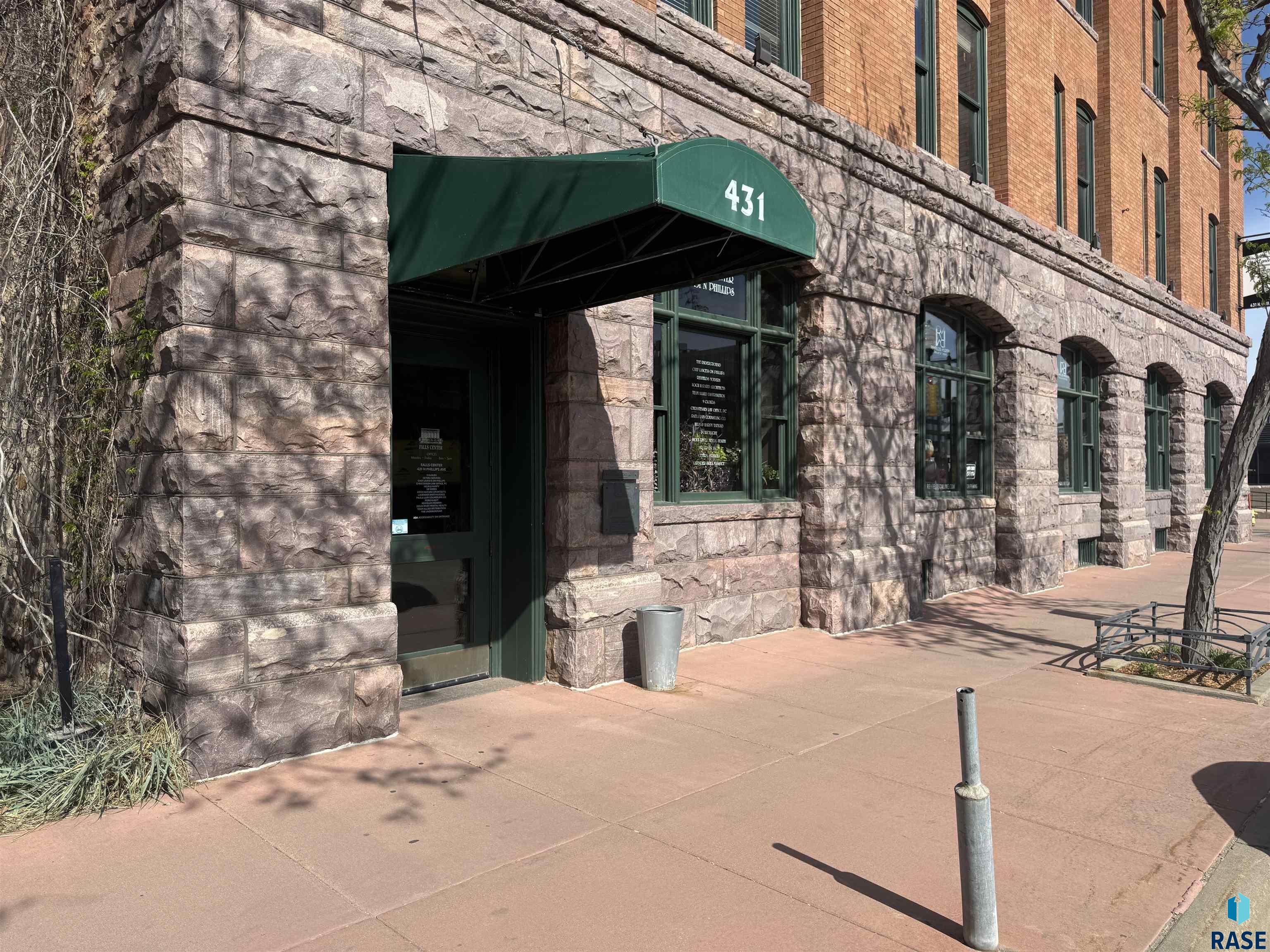 431 N Phillips Ave Avenue 330 — photo