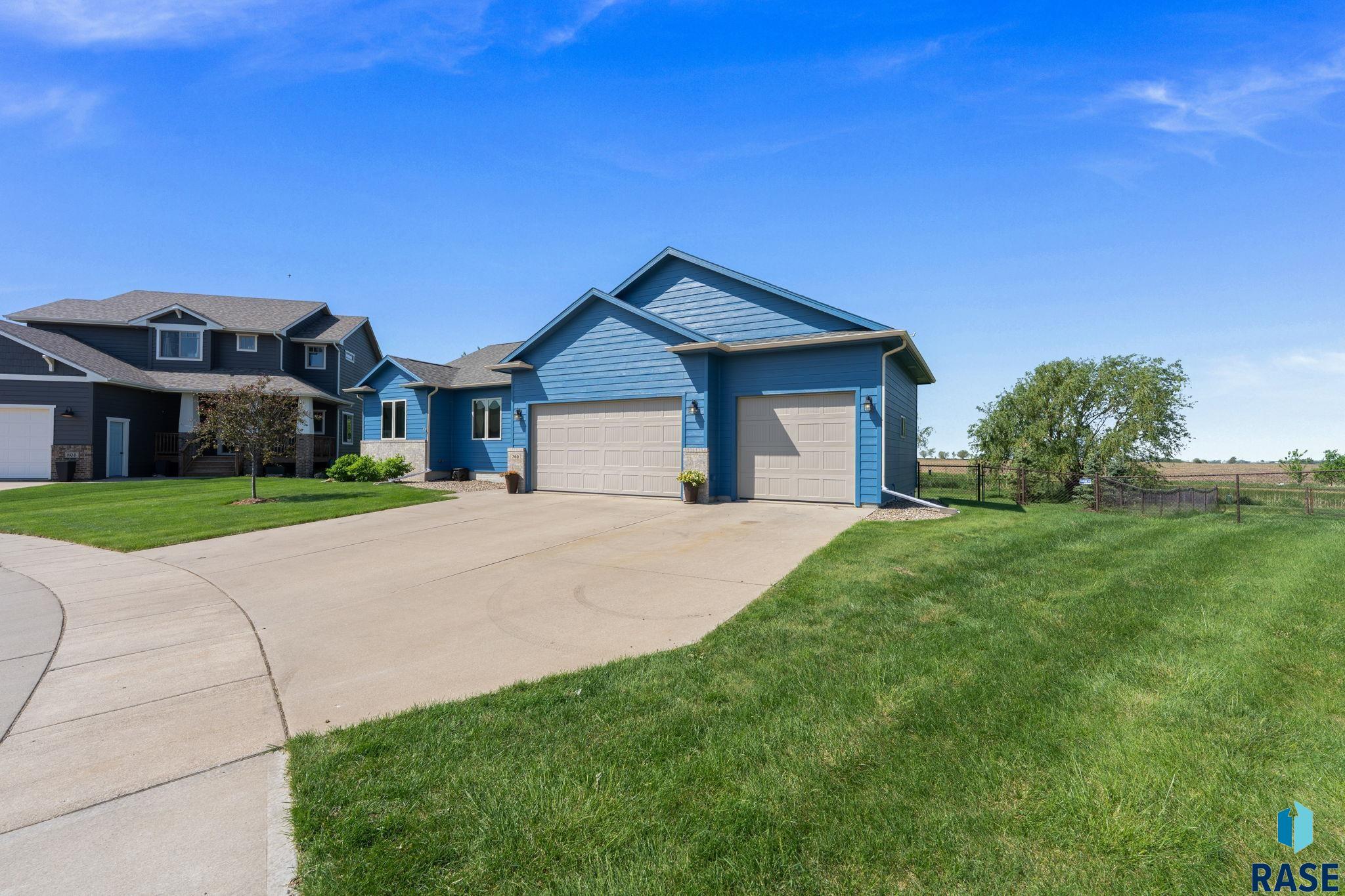 760 Fox Court, Tea, SD 57064 — photo 2
