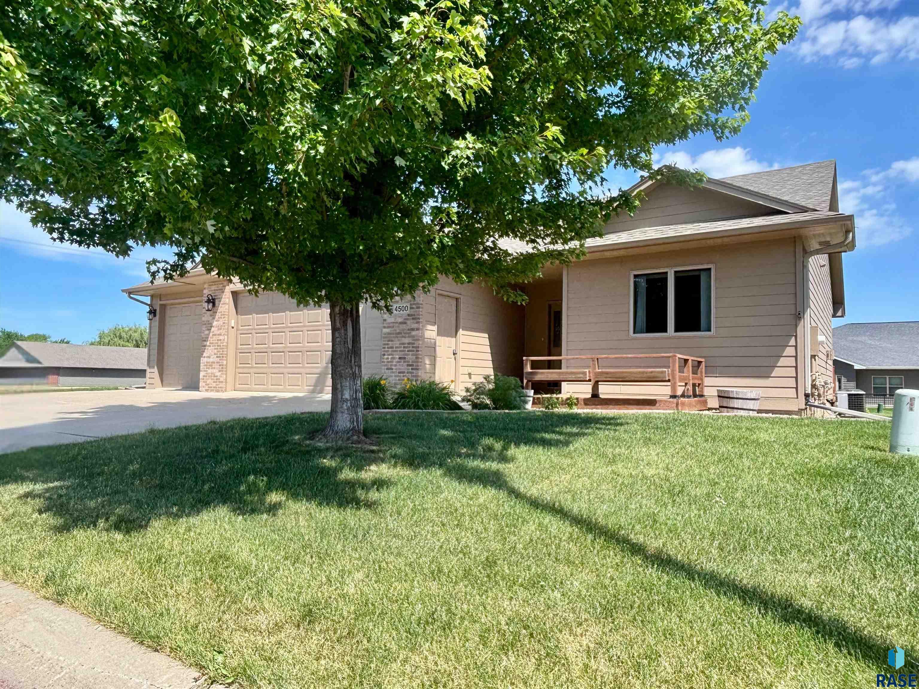 4500 E Kearney Place — photo