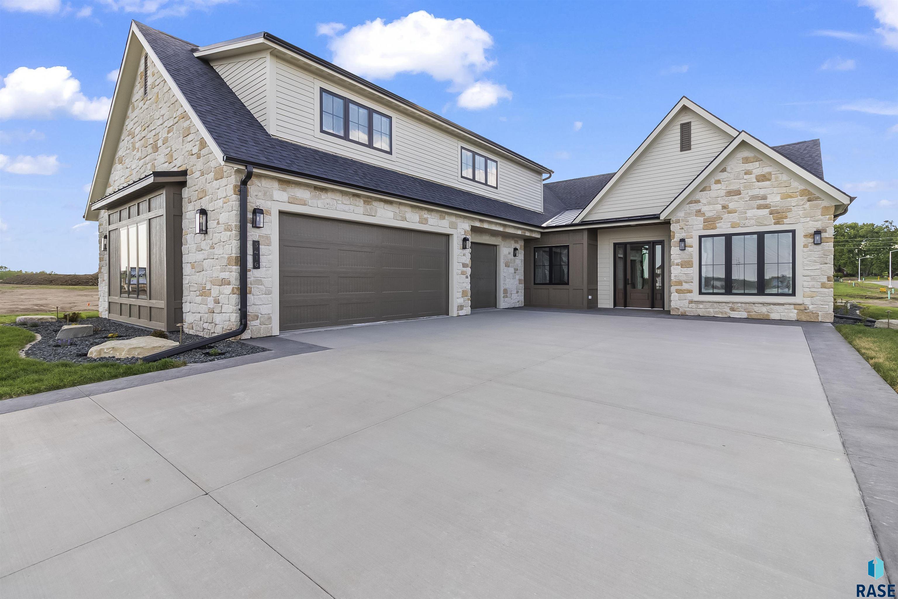 3416 E Bronze Lane — photo