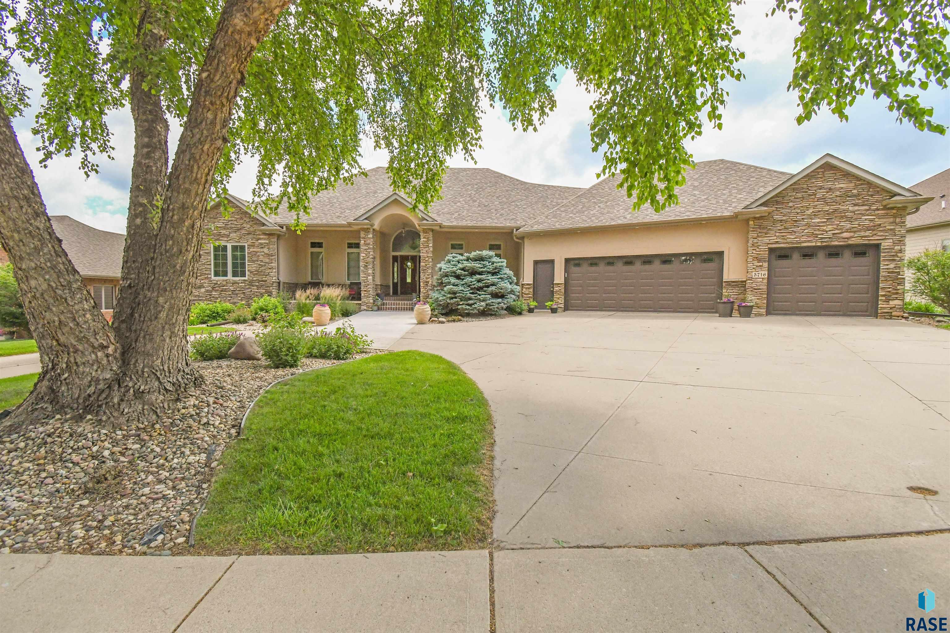 5716 S Prairie View Court — photo
