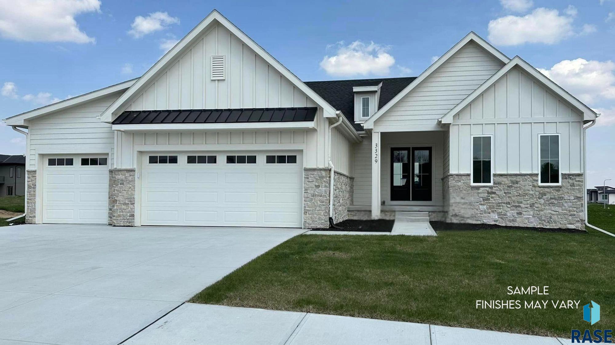 6605 E Hawker Circle — photo