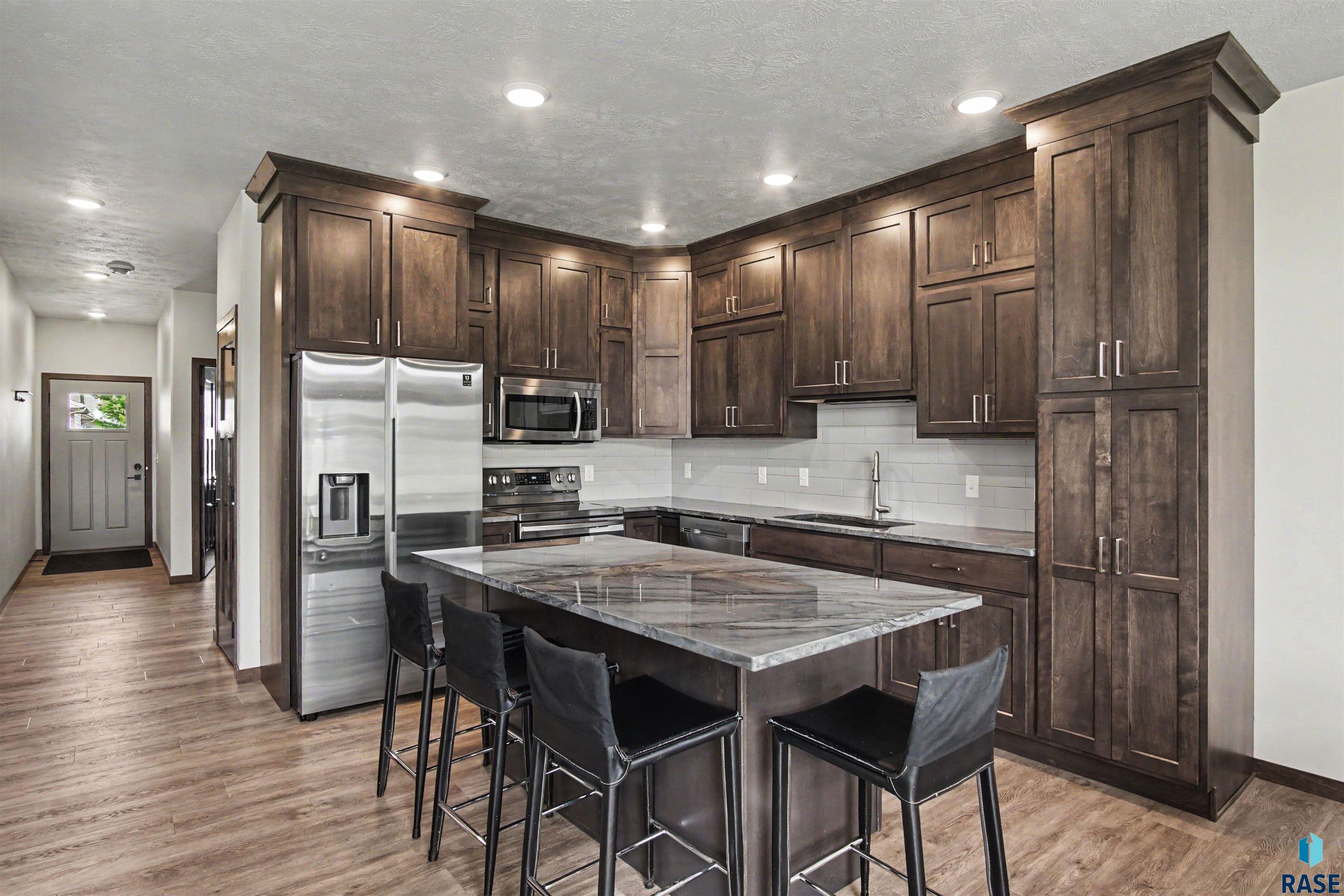 2713 E Meadowside Place, Sioux Falls, SD 57108 — photo 2