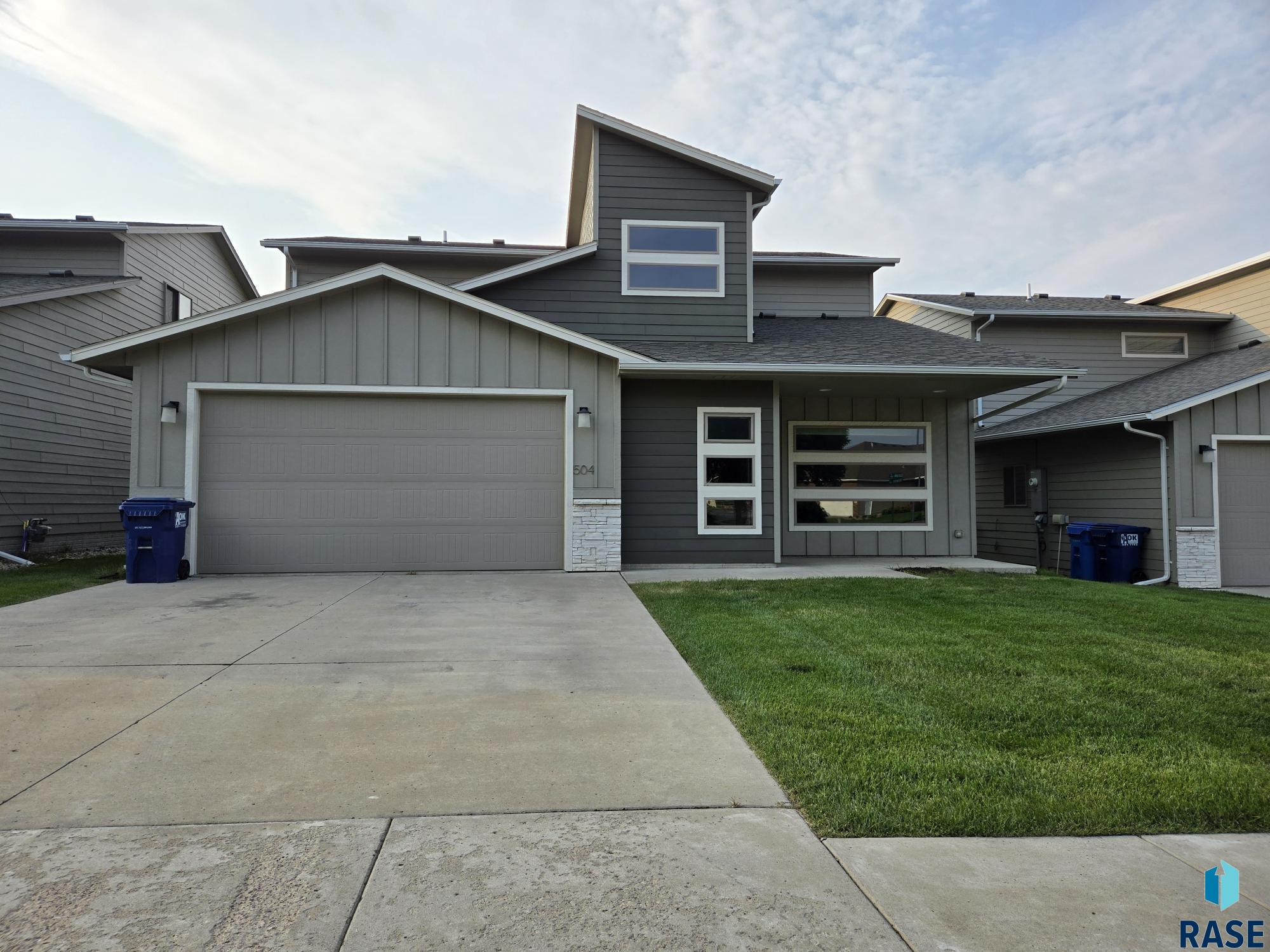 504 W Cascade Street — photo