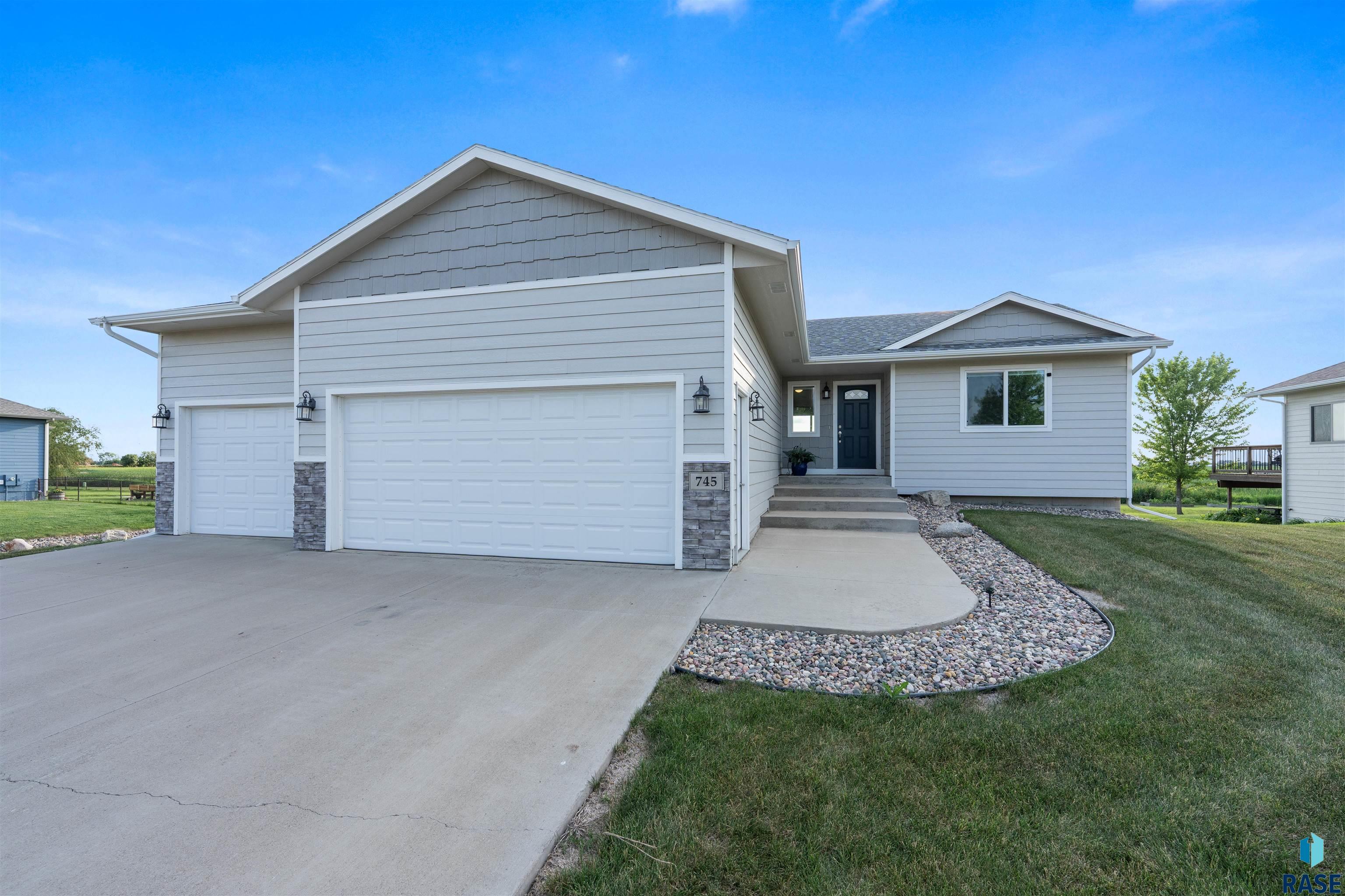745 Fox Court, Tea, SD 57064 — photo 3