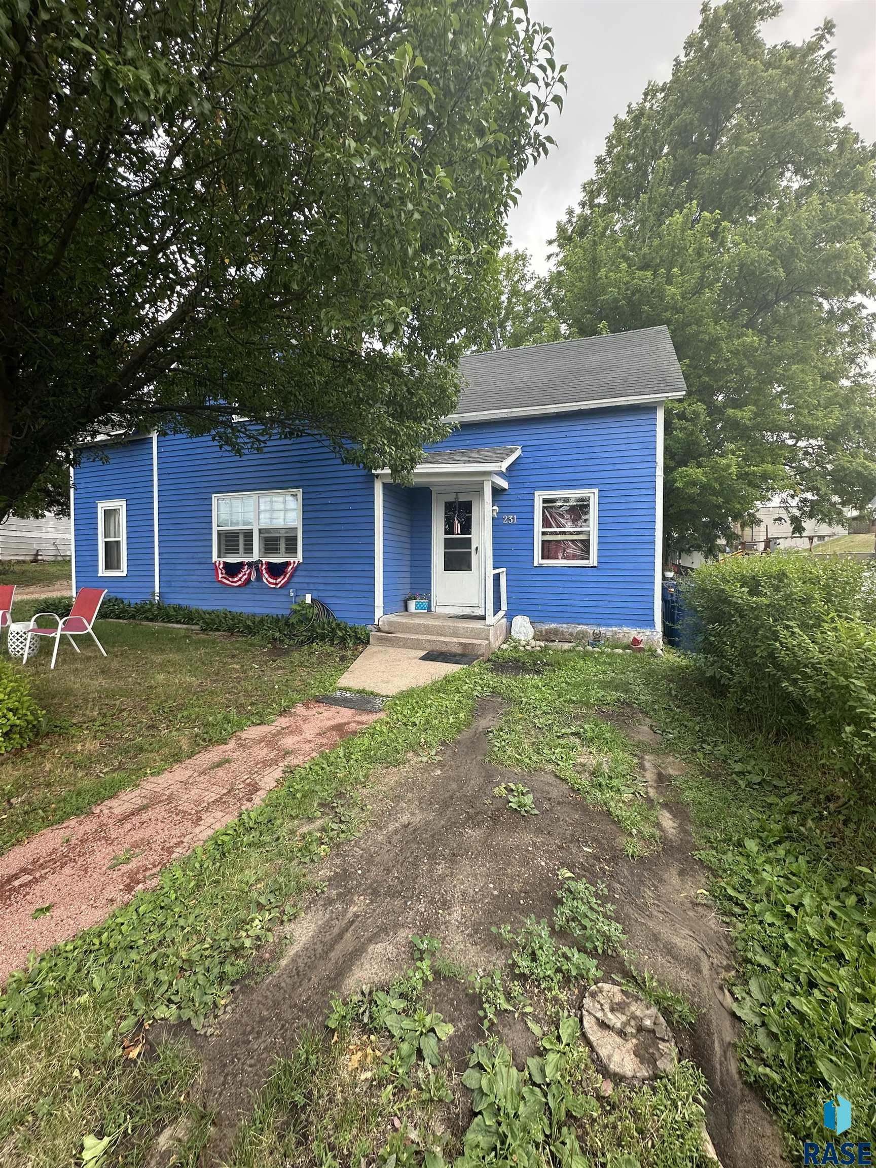 231 Lovely Avenue — photo