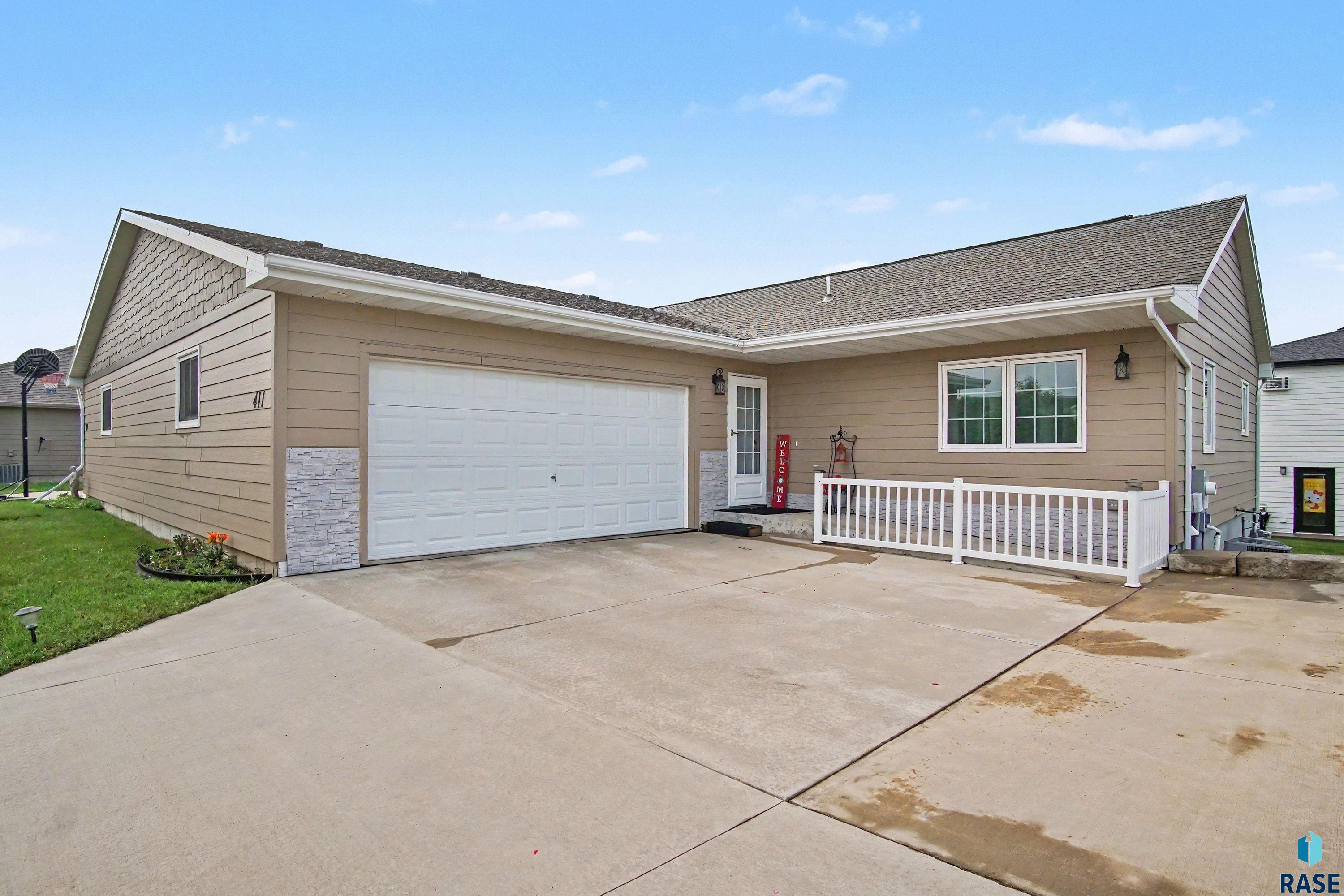 411 Cypress Circle — photo