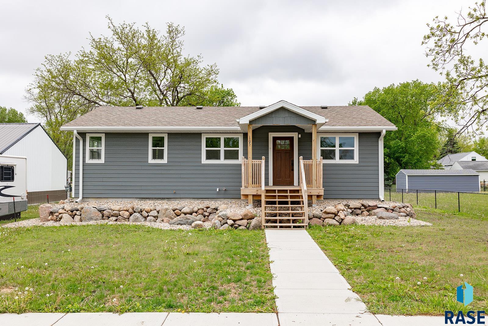 105 W Kluckholm Street — photo