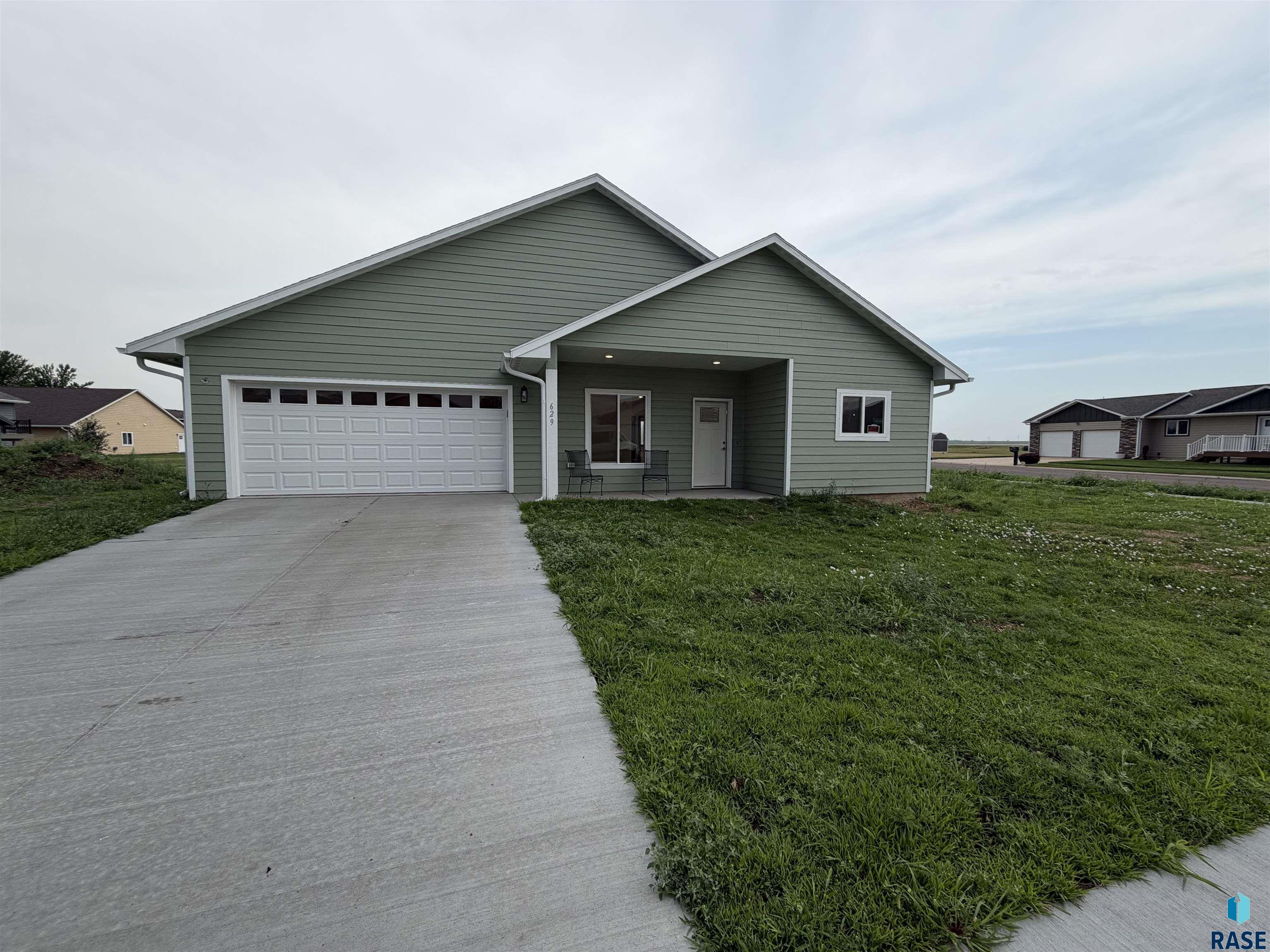 629 Foxtail Drive — photo